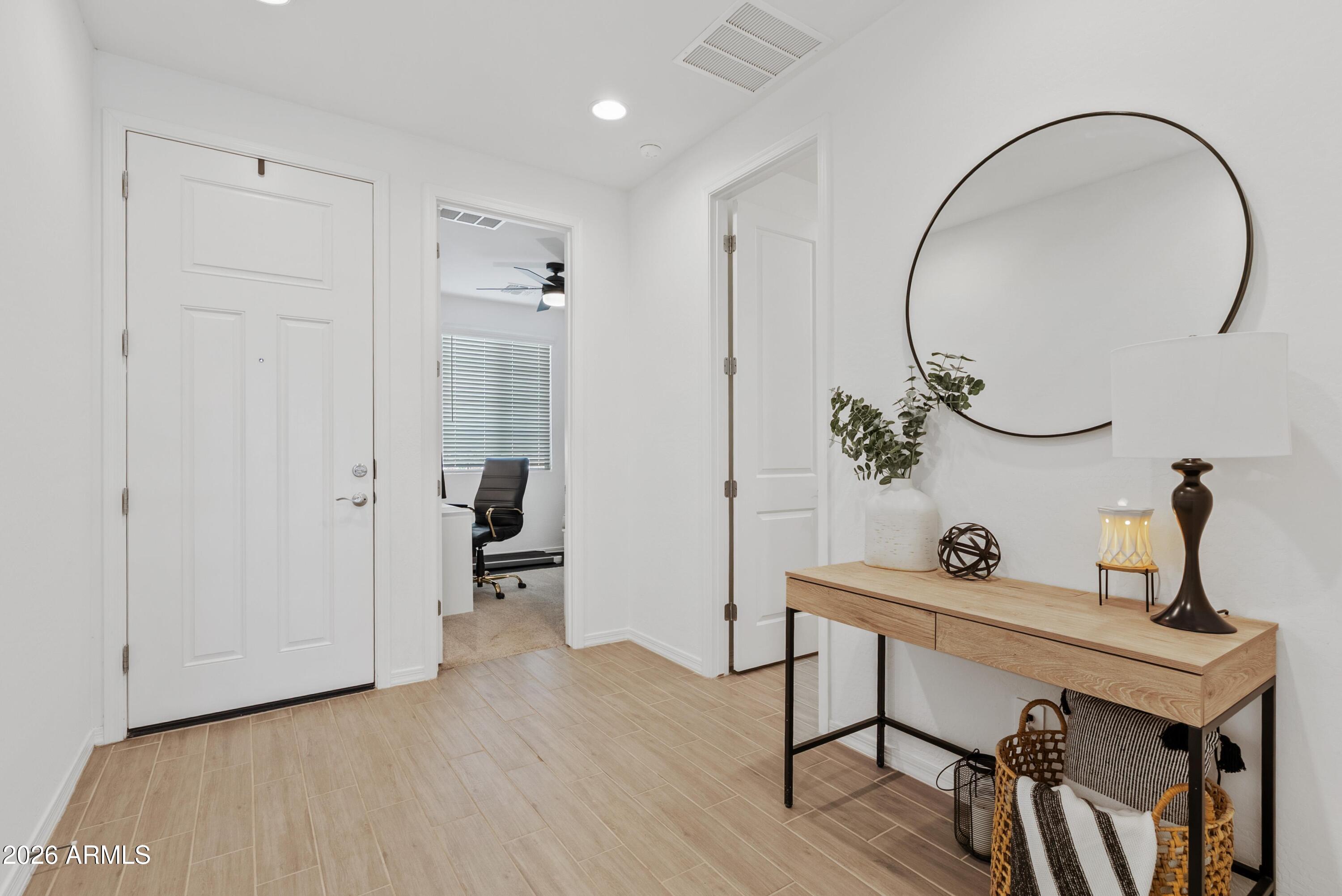 11239 E UNGER Avenue