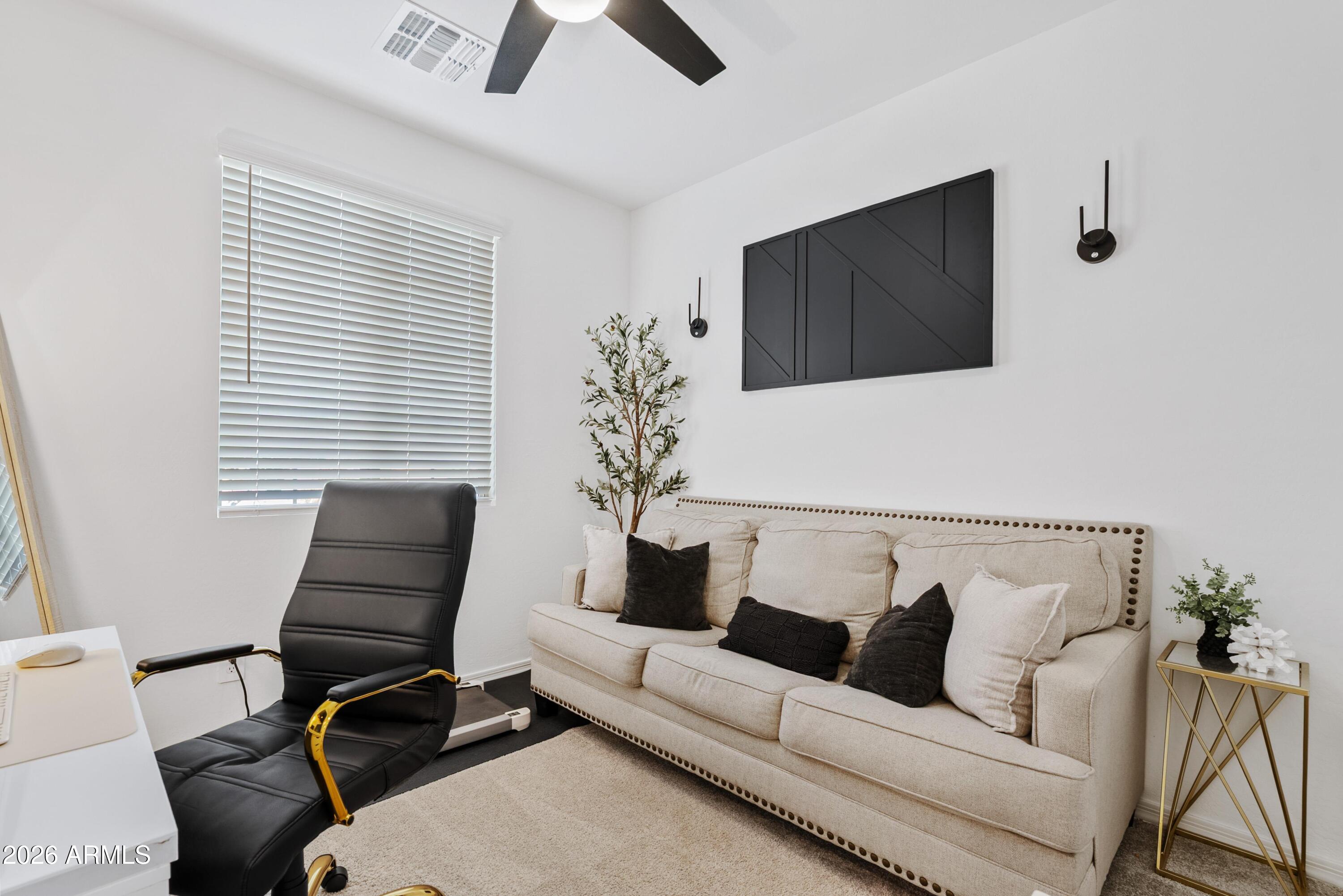 11239 E UNGER Avenue