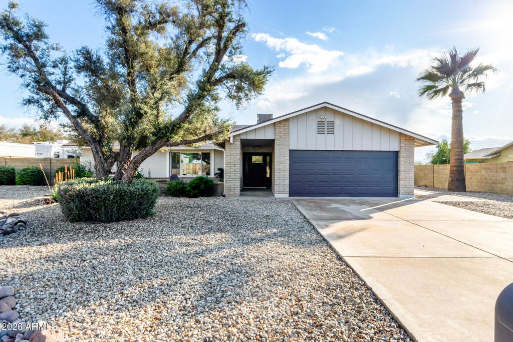 Photo of 5417 W Beck Lane, Glendale, AZ 85306 (MLS # 6966074)