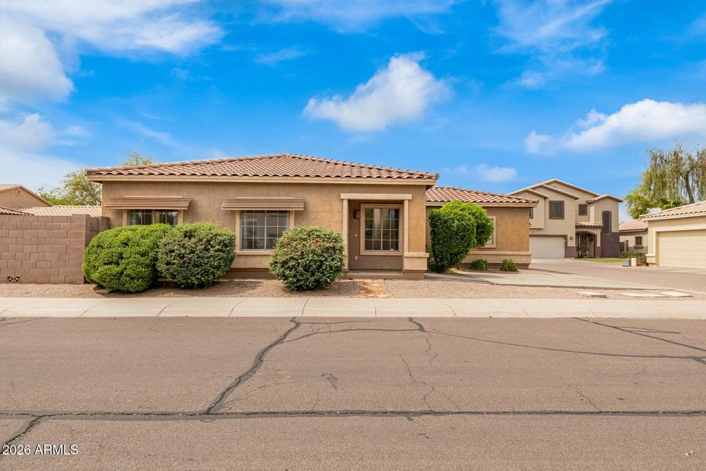 Photo of 6450 S Nash Way, Chandler, AZ 85249 (MLS # 7006696)