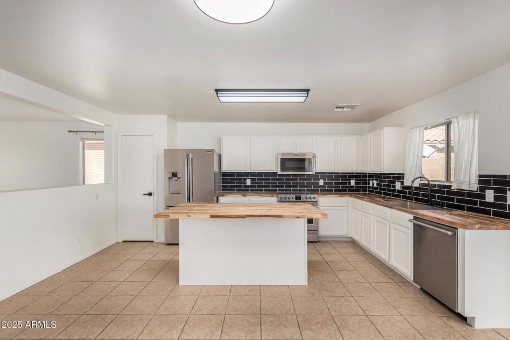 Photo of 7287 S Sunrise Way, Buckeye, AZ 85326 (MLS # 6934170)