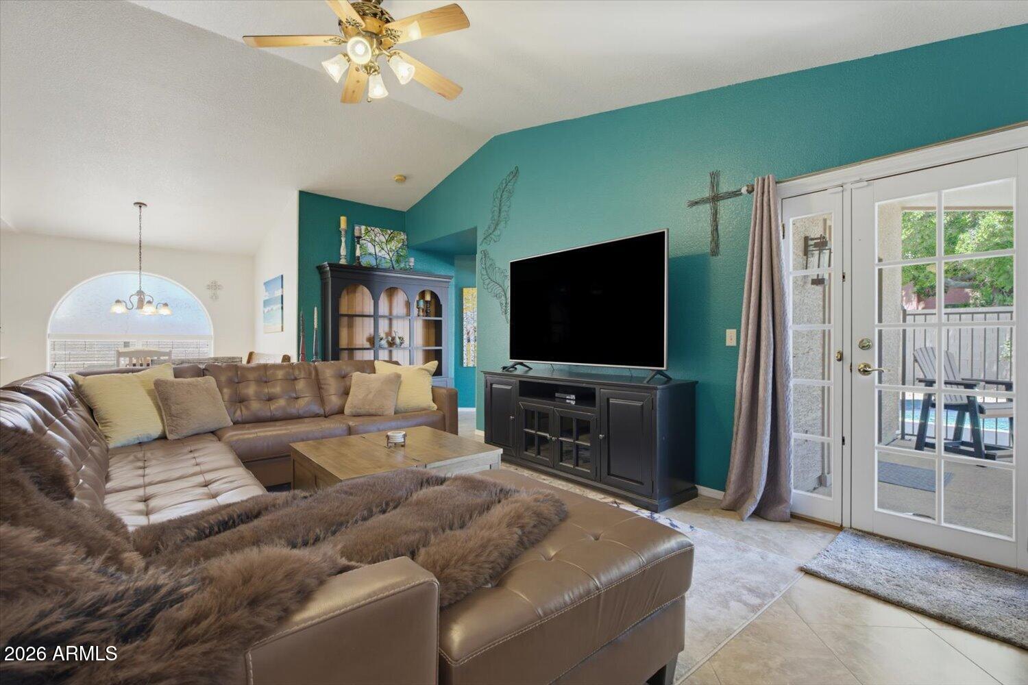 163 S NORFOLK Circle