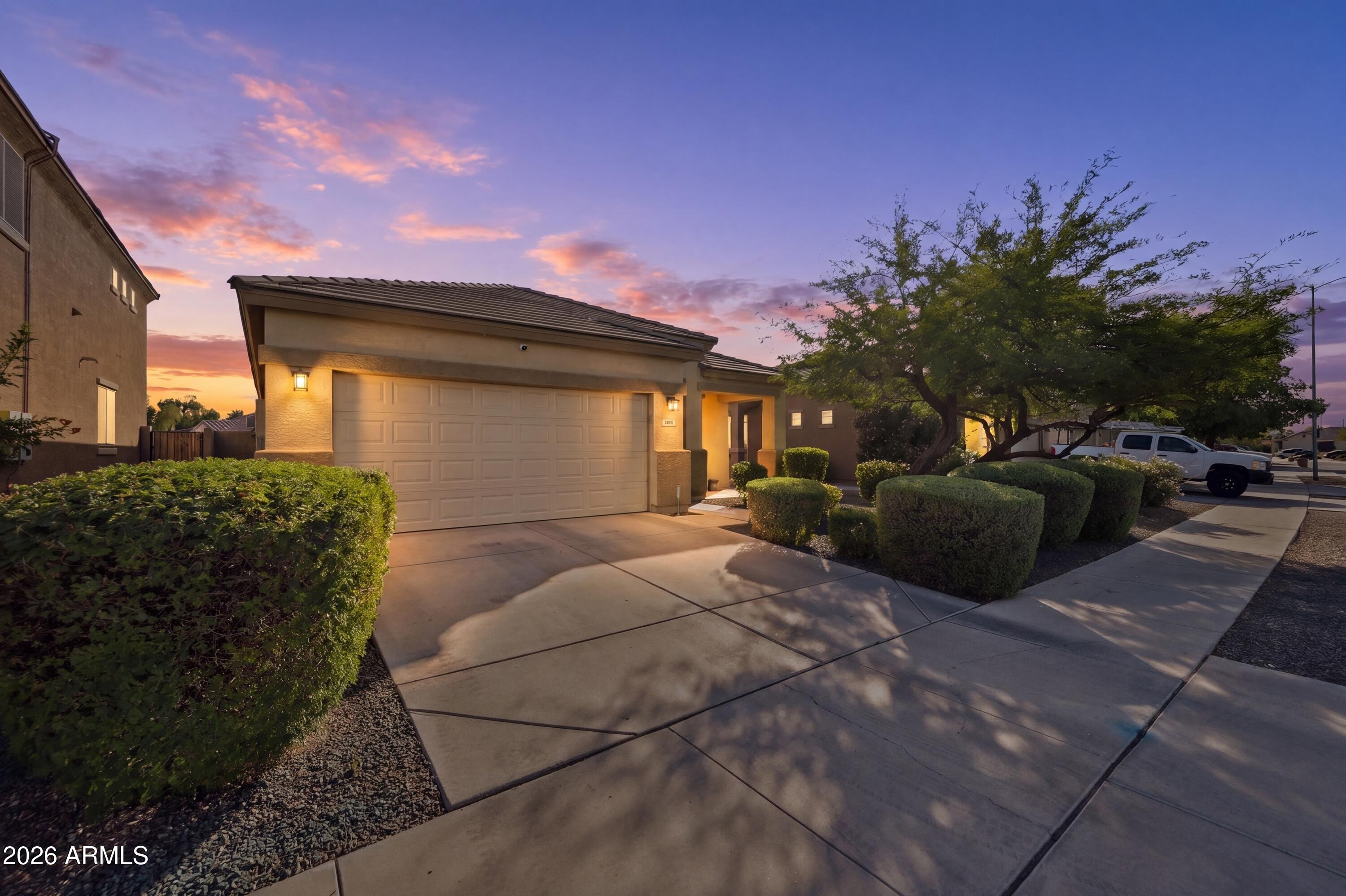 8881 W CAMERON Drive