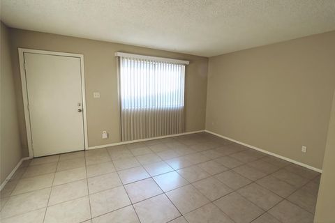 Photo of 9230 N 6th Street #Apt 5, Phoenix, AZ 85020 (MLS # 7030632)