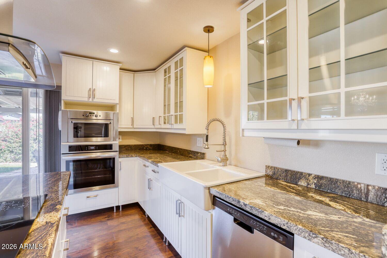 8640 E WILSHIRE Drive