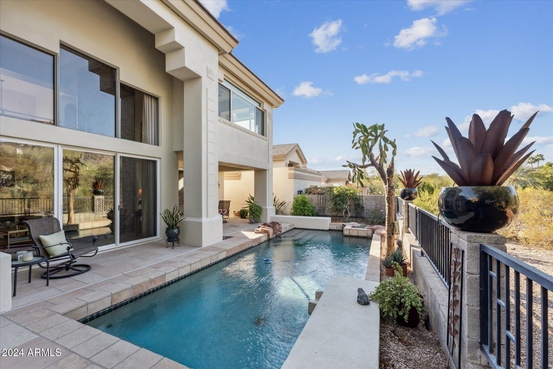 Phoenix, Arizona 85016, United States, 3 Bedrooms Bedrooms, ,4 BathroomsBathrooms,Residential,Pending,32349