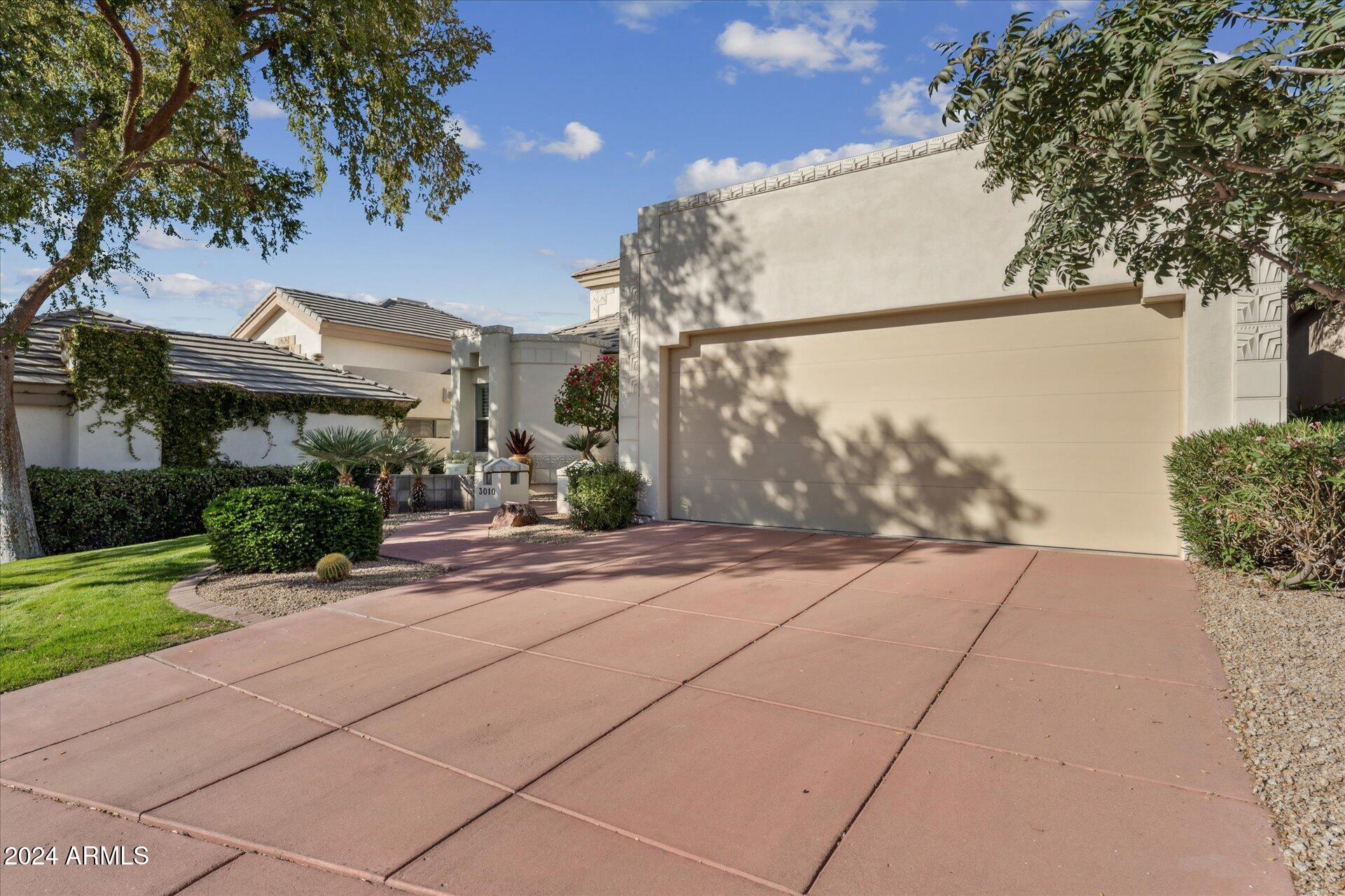 Phoenix, Arizona 85016, United States, 3 Bedrooms Bedrooms, ,4 BathroomsBathrooms,Residential,Pending,32349