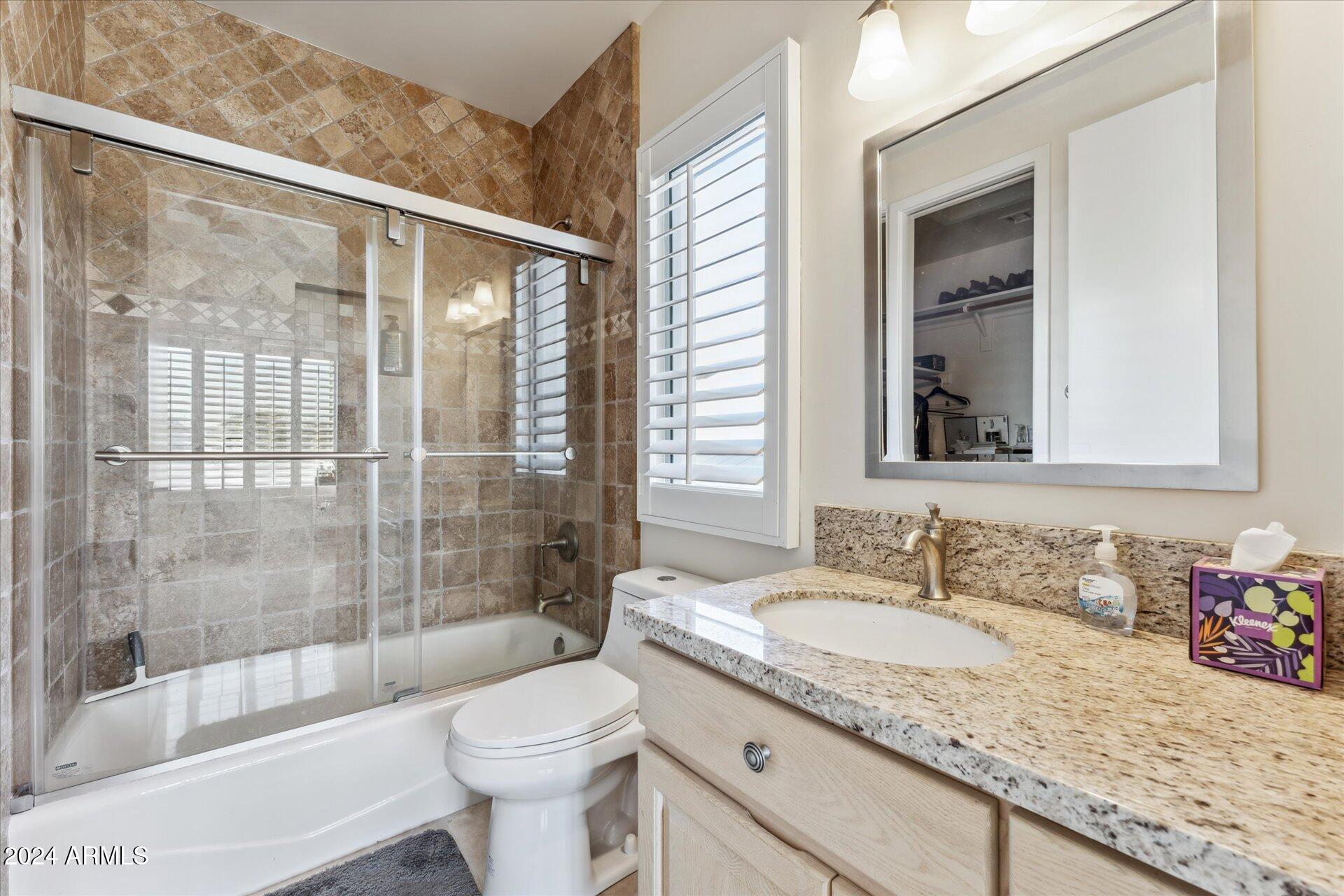 Phoenix, Arizona 85016, United States, 3 Bedrooms Bedrooms, ,4 BathroomsBathrooms,Residential,Pending,32349