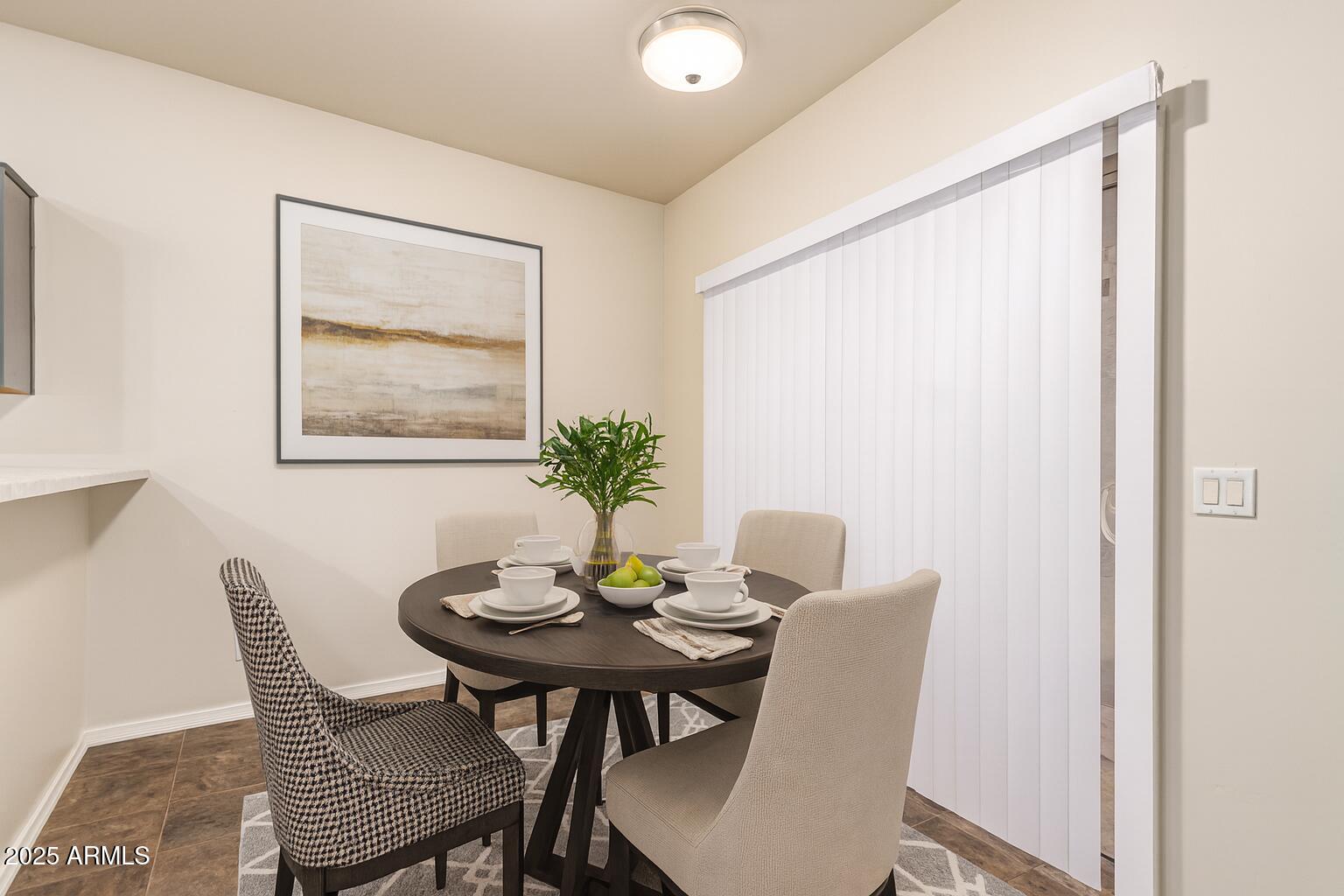 206 E LAWRENCE Boulevard 122