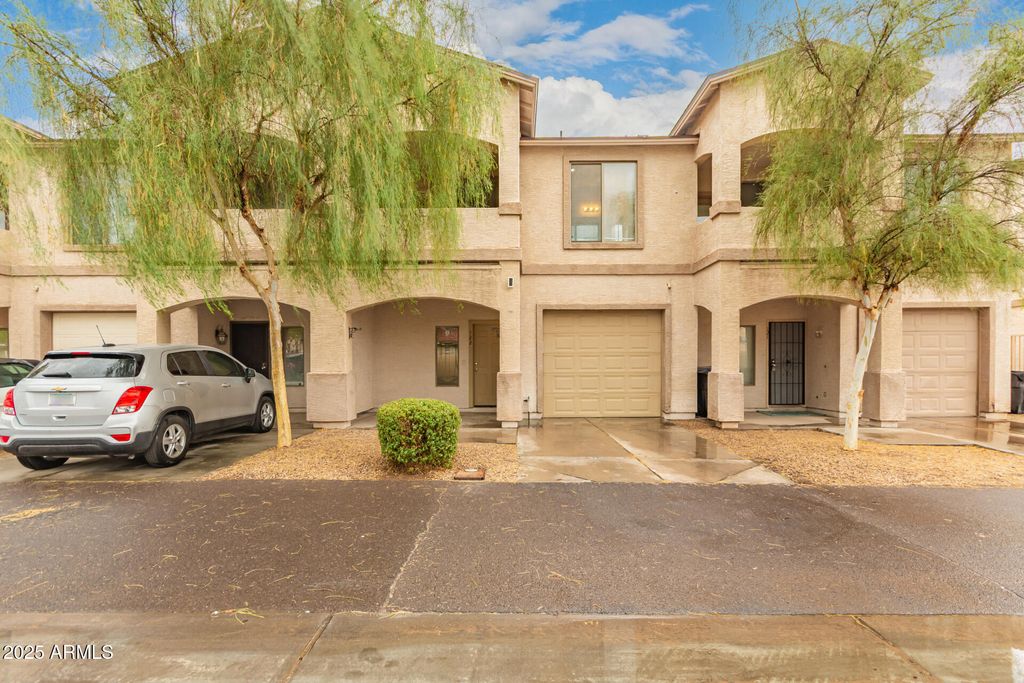 Photo of 206 E Lawrence Boulevard #122, Avondale, AZ 85323 (MLS # 6925716)