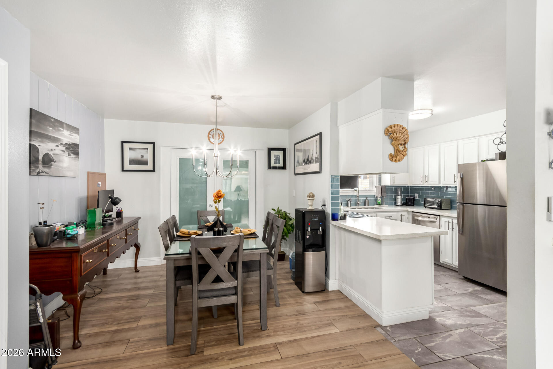 5422 E DES MOINES Street