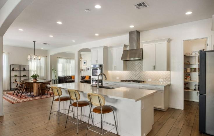 4196 E Coconino Place