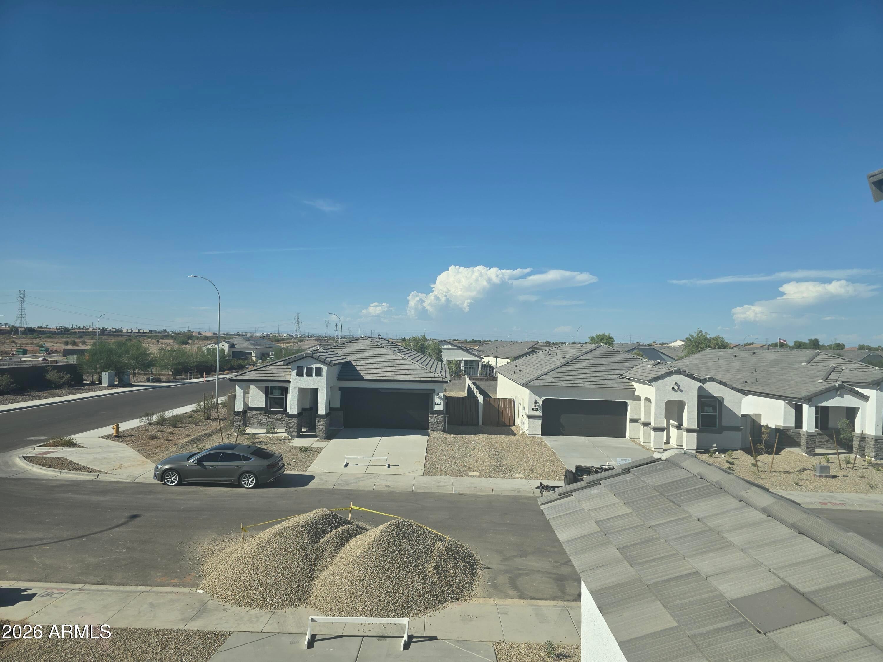 12569 W DAVIS Lane