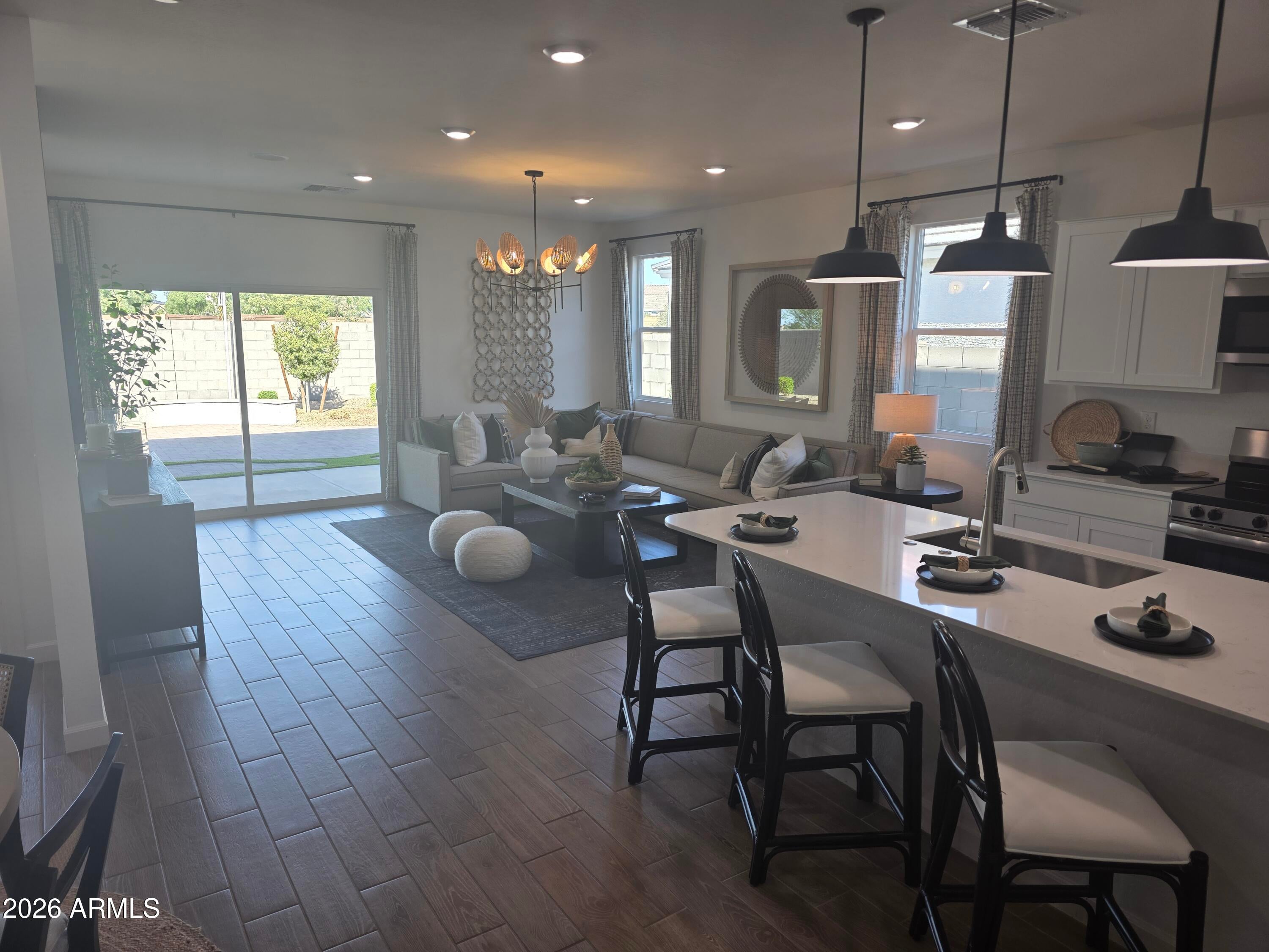 12569 W DAVIS Lane