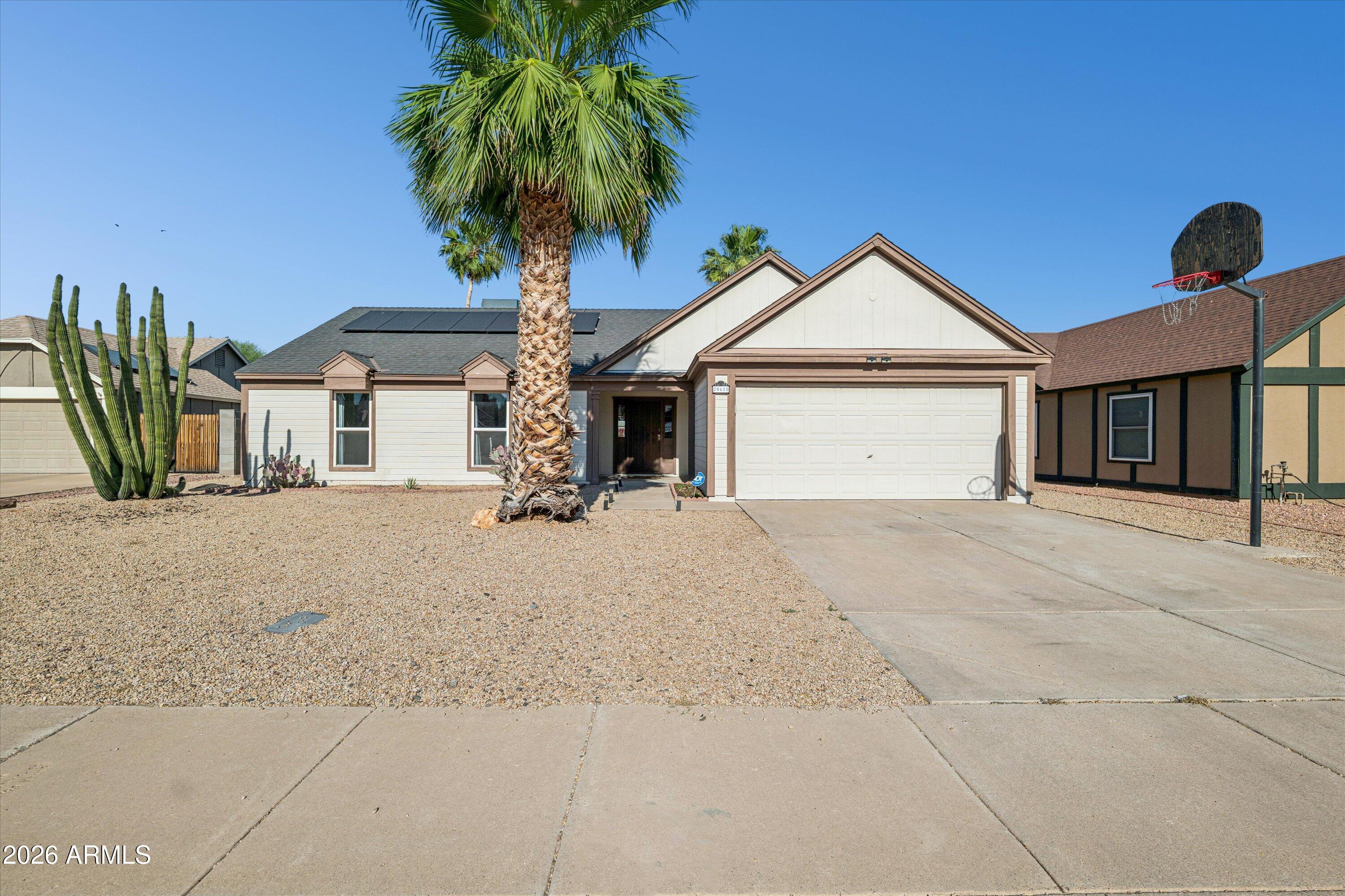 LA CRESCENTA UNIT 2 - Residential