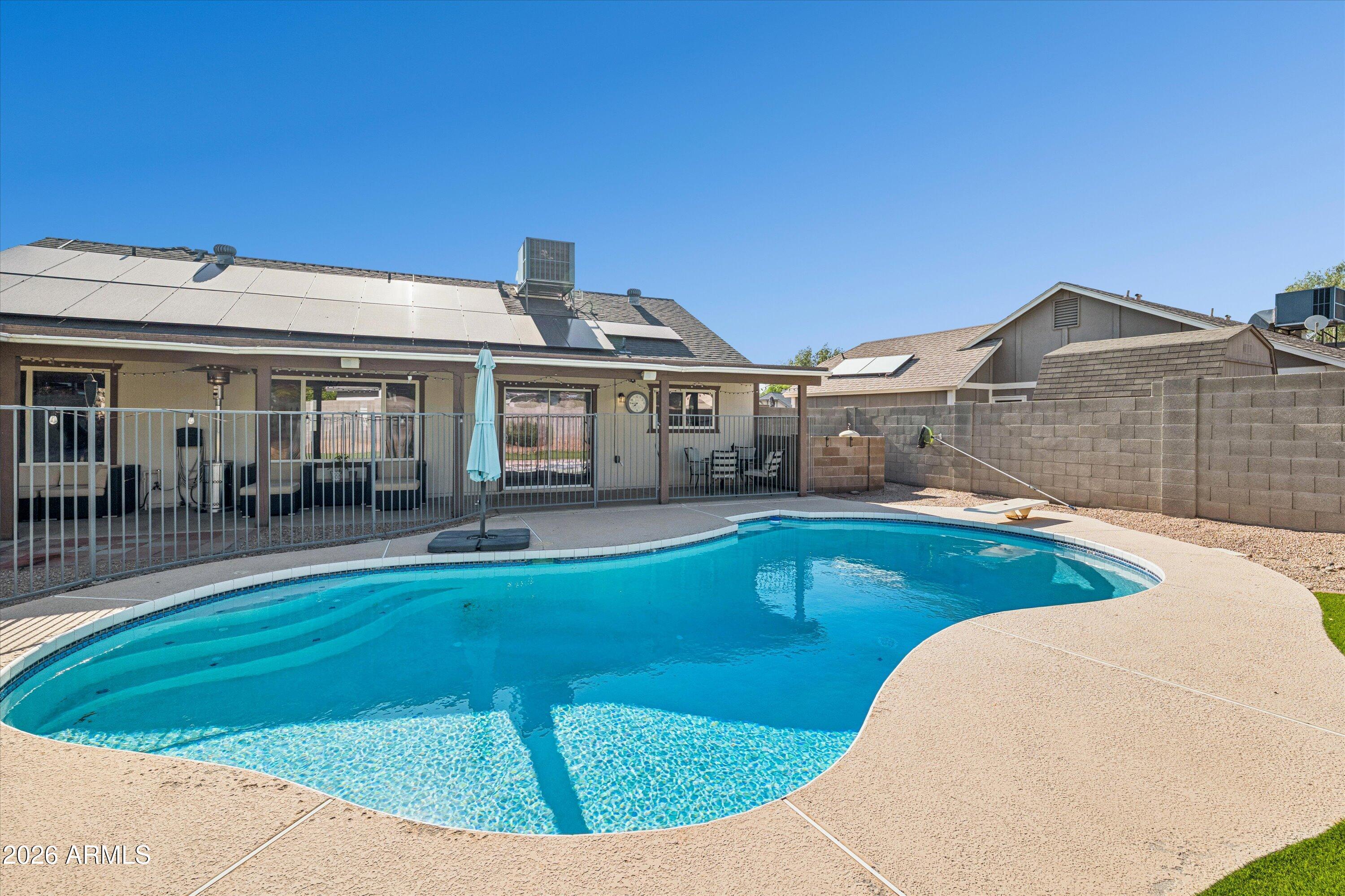 LA CRESCENTA UNIT 2 - Residential