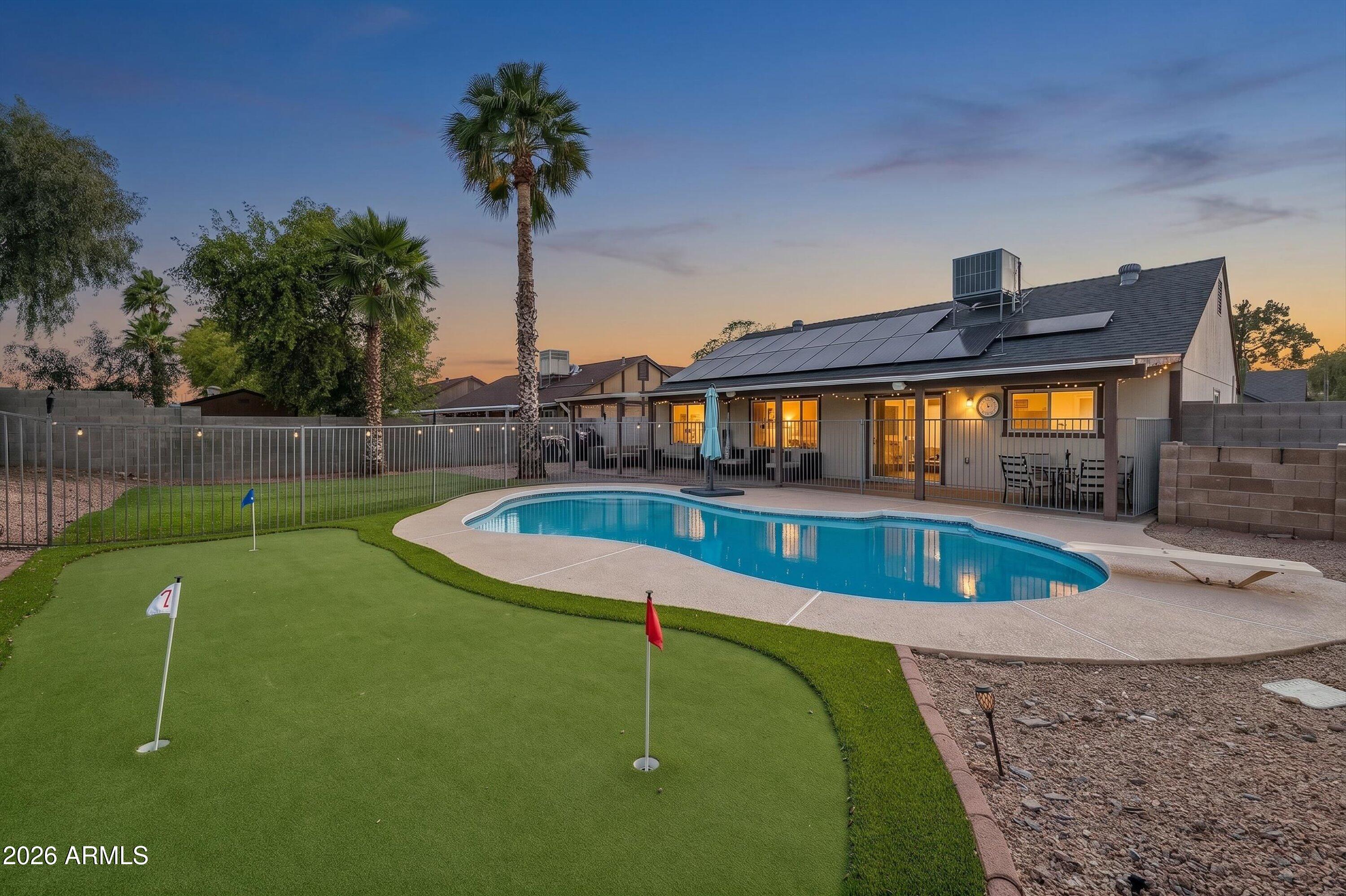 LA CRESCENTA UNIT 2 - Residential