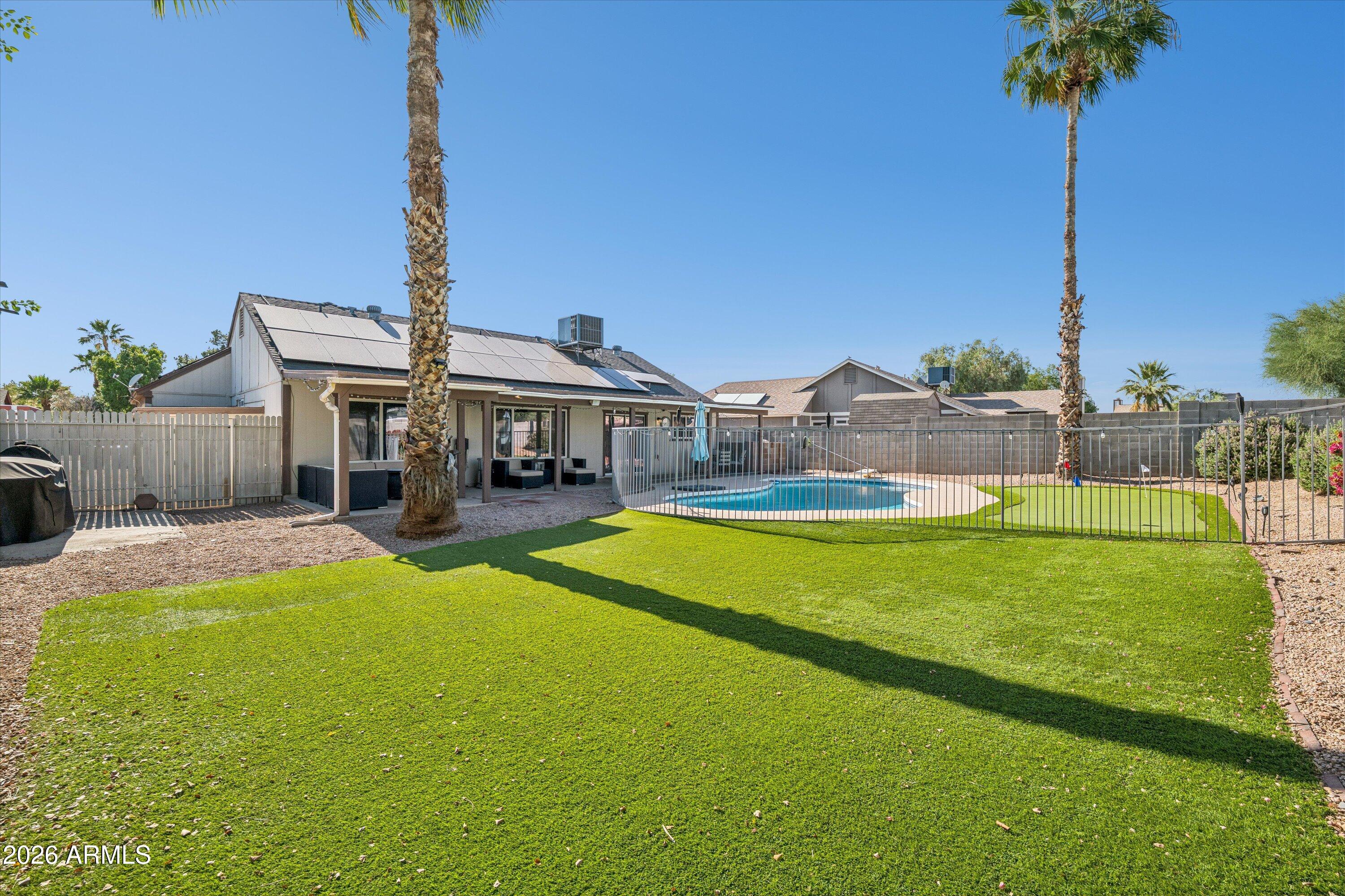 LA CRESCENTA UNIT 2 - Residential