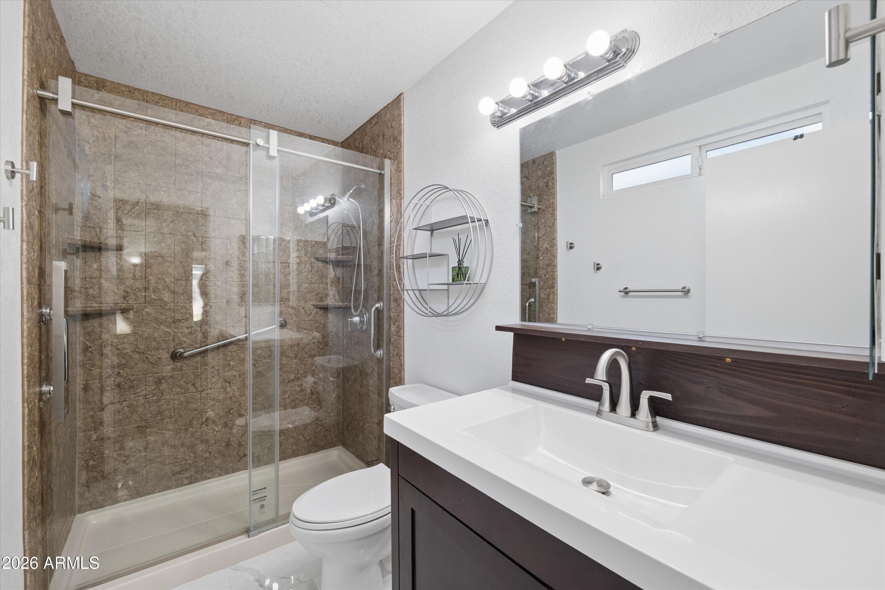 LA CRESCENTA UNIT 2 - Residential