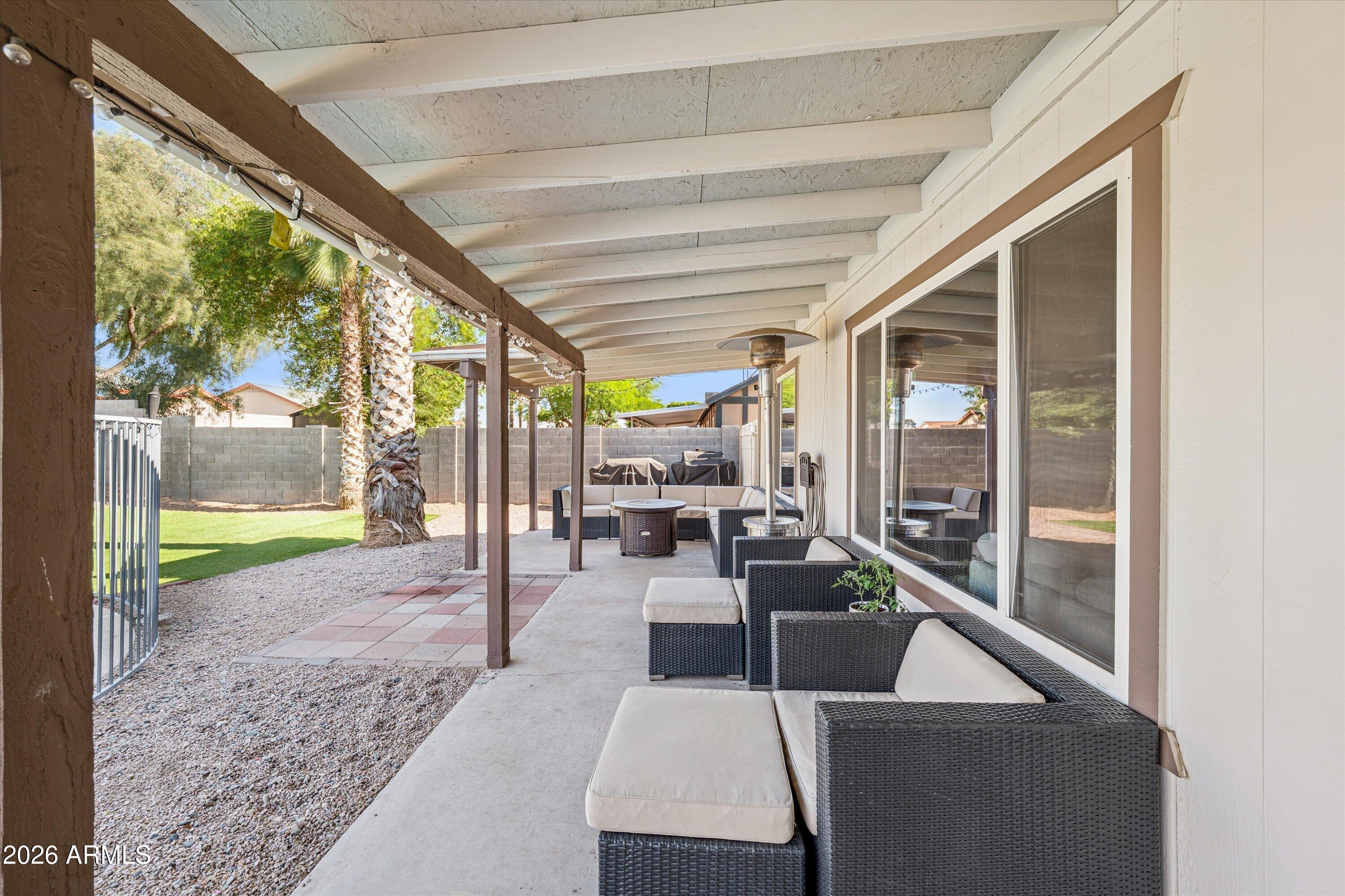 LA CRESCENTA UNIT 2 - Residential