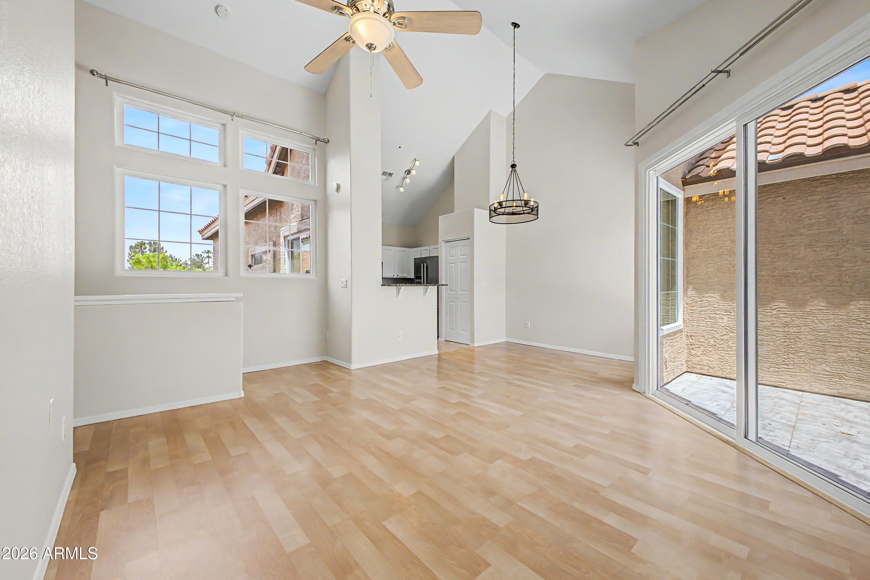 1633 E LAKESIDE Drive 135