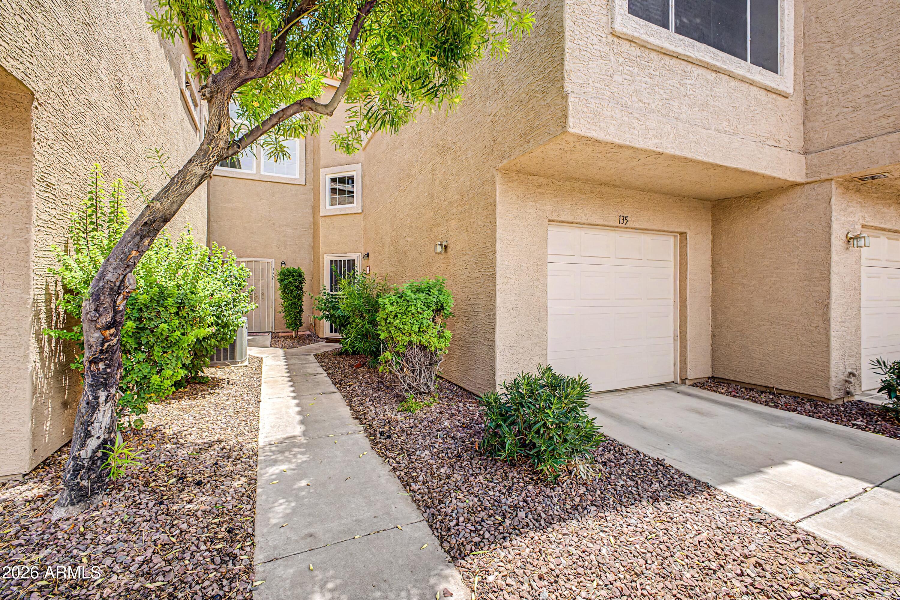 1633 E LAKESIDE Drive 135