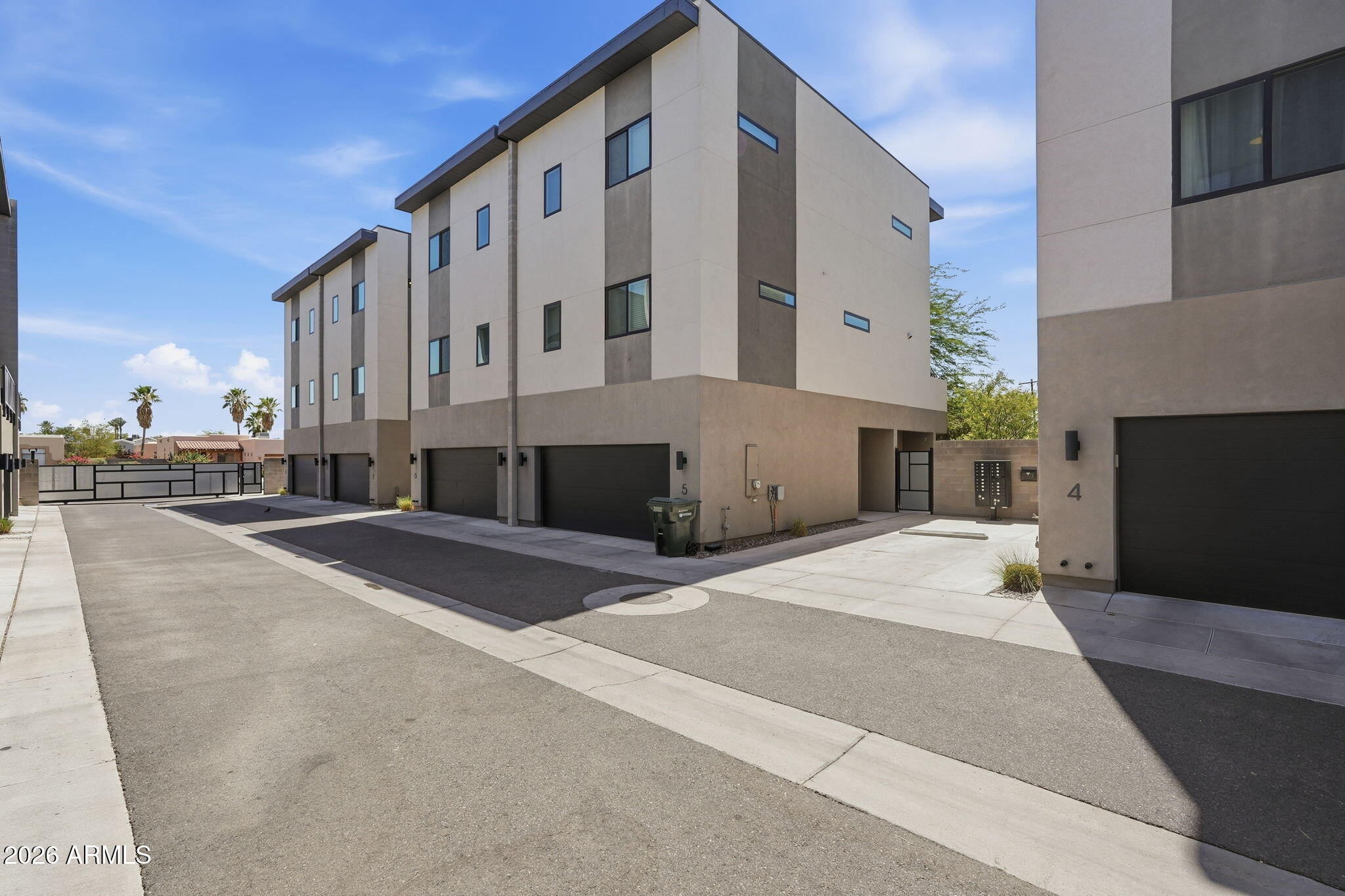 2727 E THOMAS Road 5