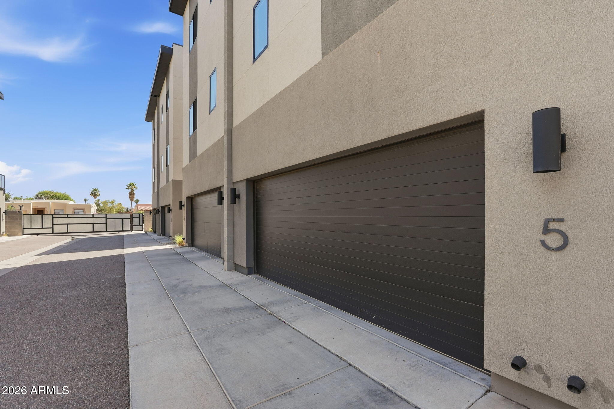 2727 E THOMAS Road 5
