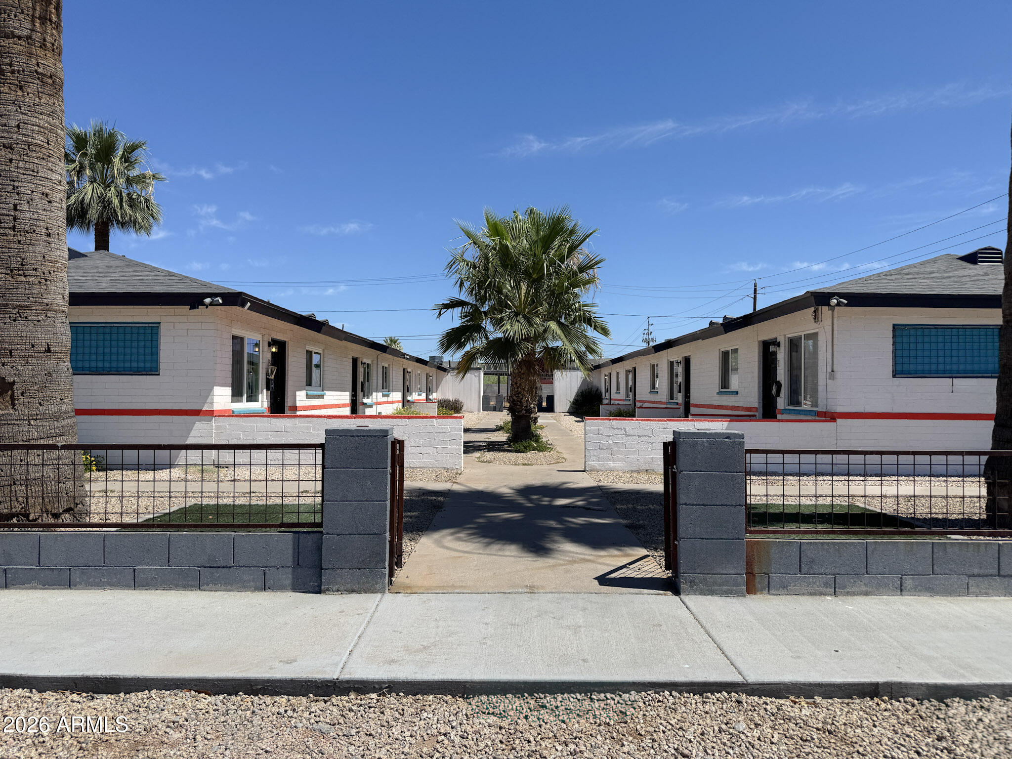 1342 E WILLETTA Street 8