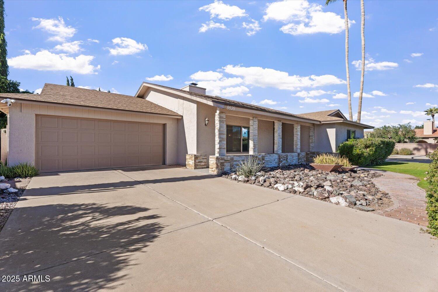 8635 E VIA DE LA GENTE --