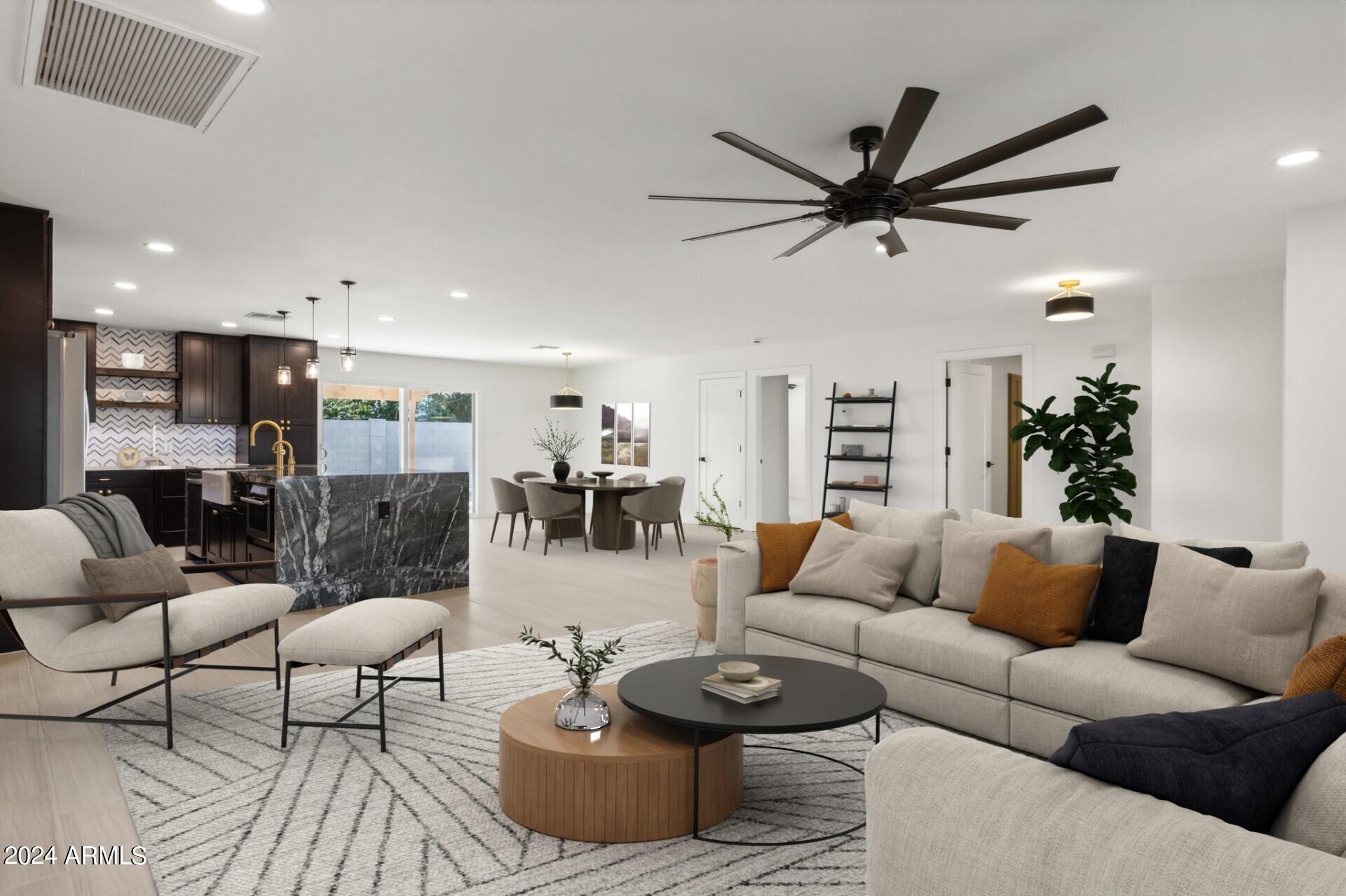 8719 E COLUMBUS Avenue