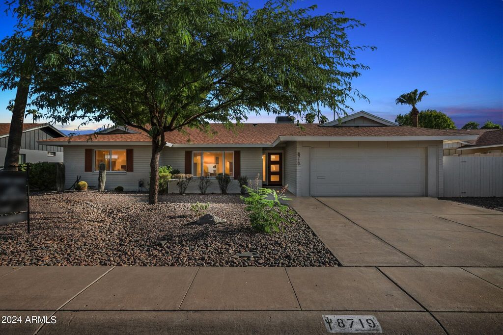 Photo of 8719 E Columbus Avenue, Scottsdale, AZ 85251 (MLS # 6976916)