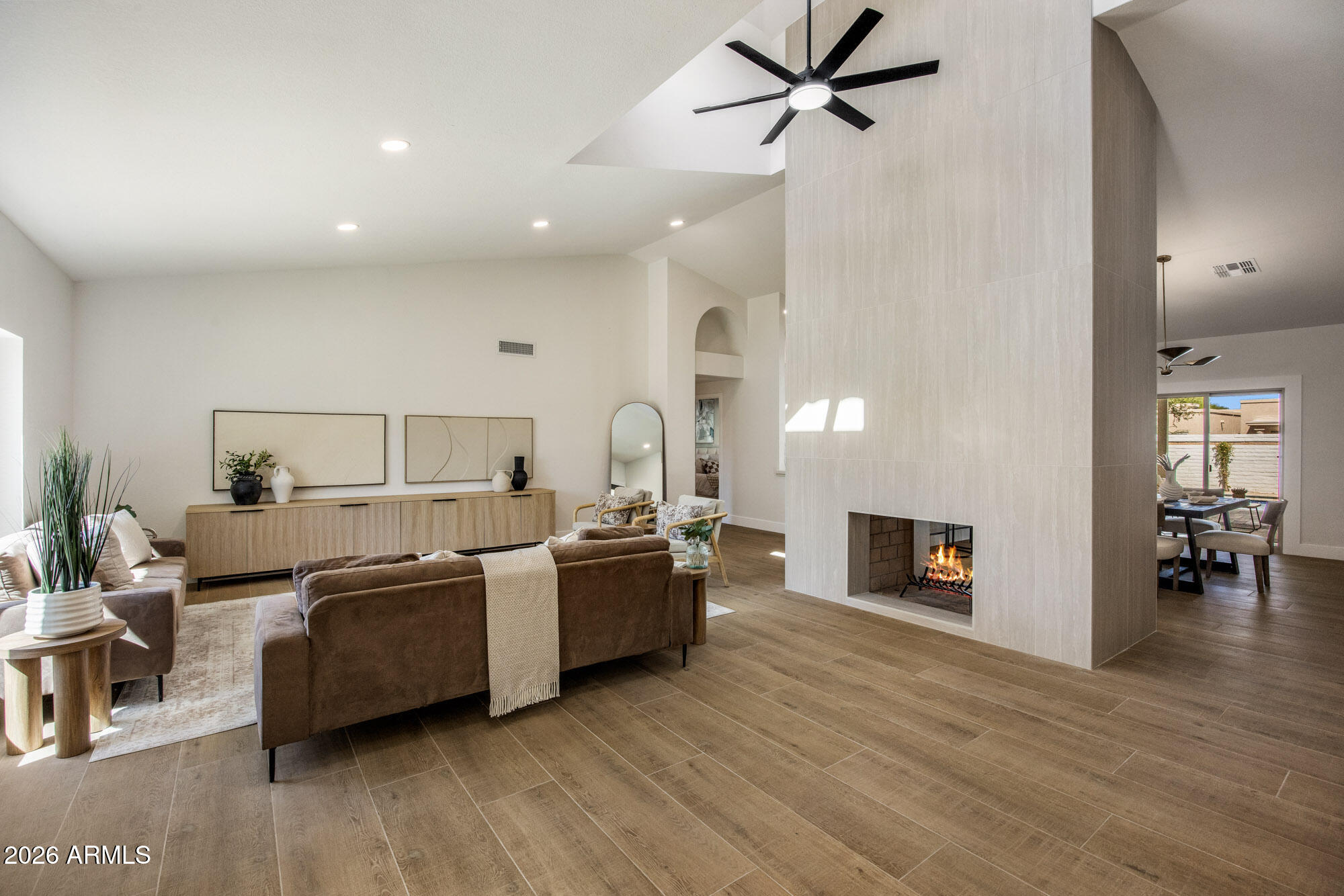 10580 E San Salvador Drive