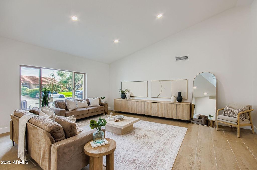 Photo of 10580 E San Salvador Drive, Scottsdale, AZ 85258 (MLS # 6937314)