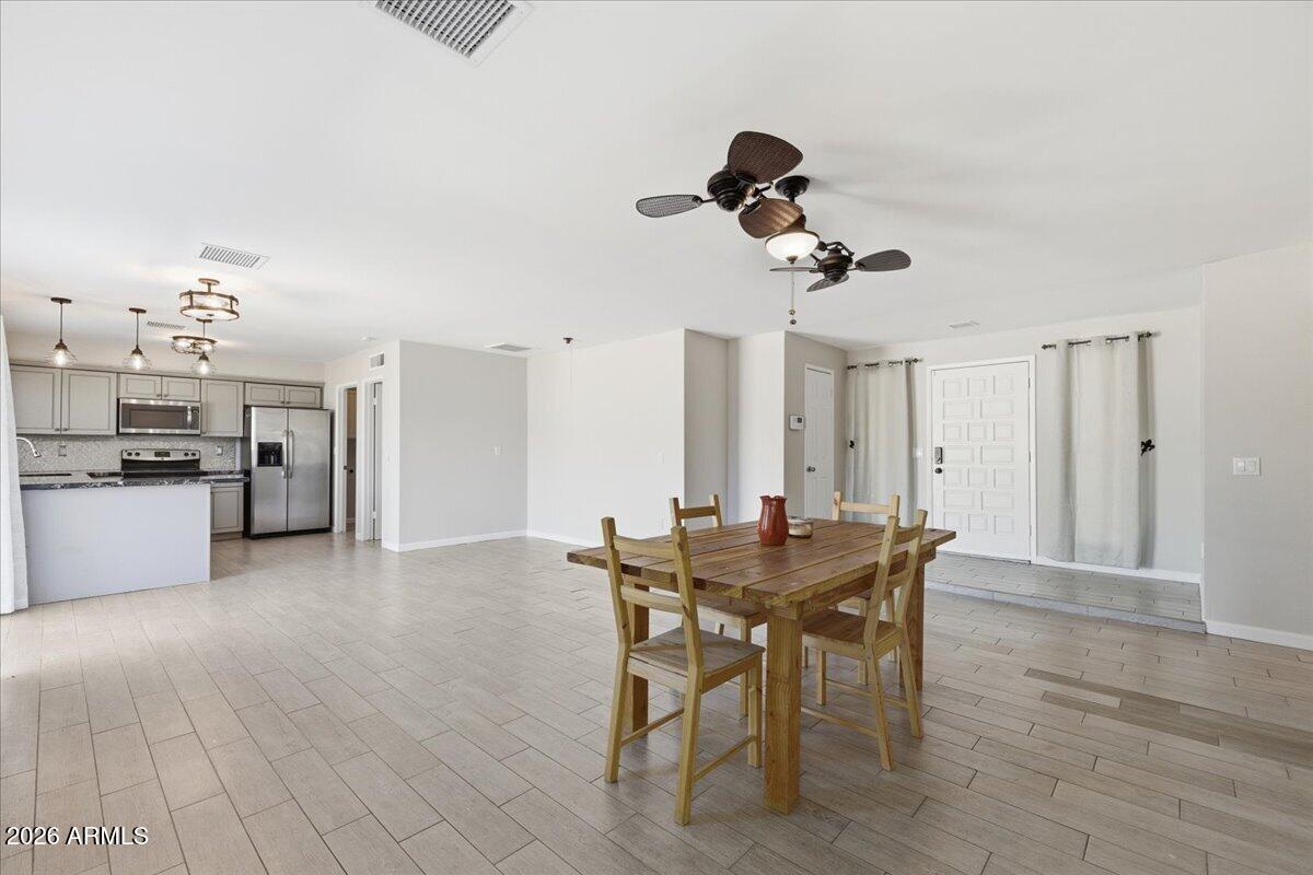 3838 S ROOSEVELT Street