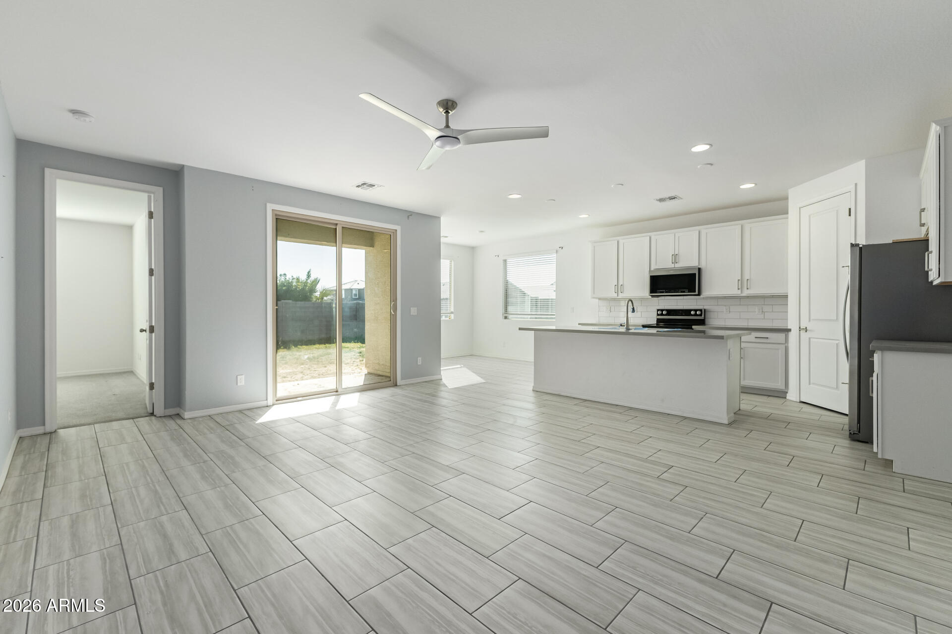 35991 W SAN CLEMENTE Avenue