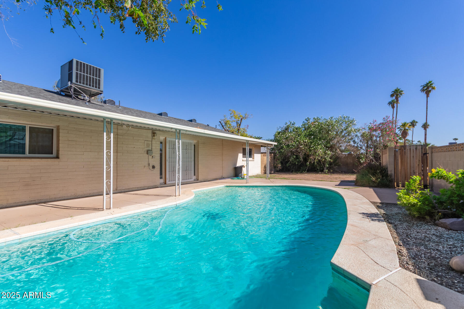 1655 E LA JOLLA Drive