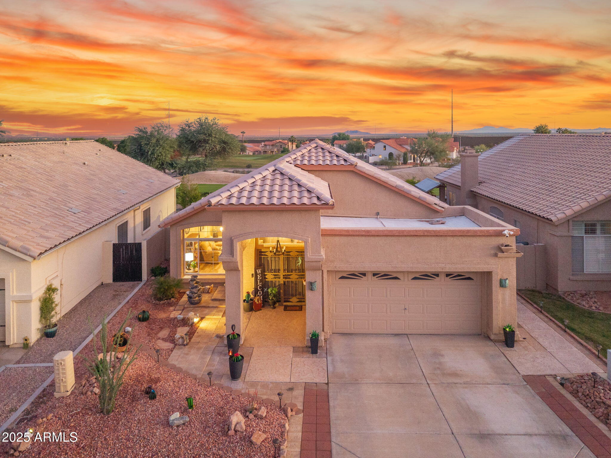 1437 E GLENHAVEN Drive