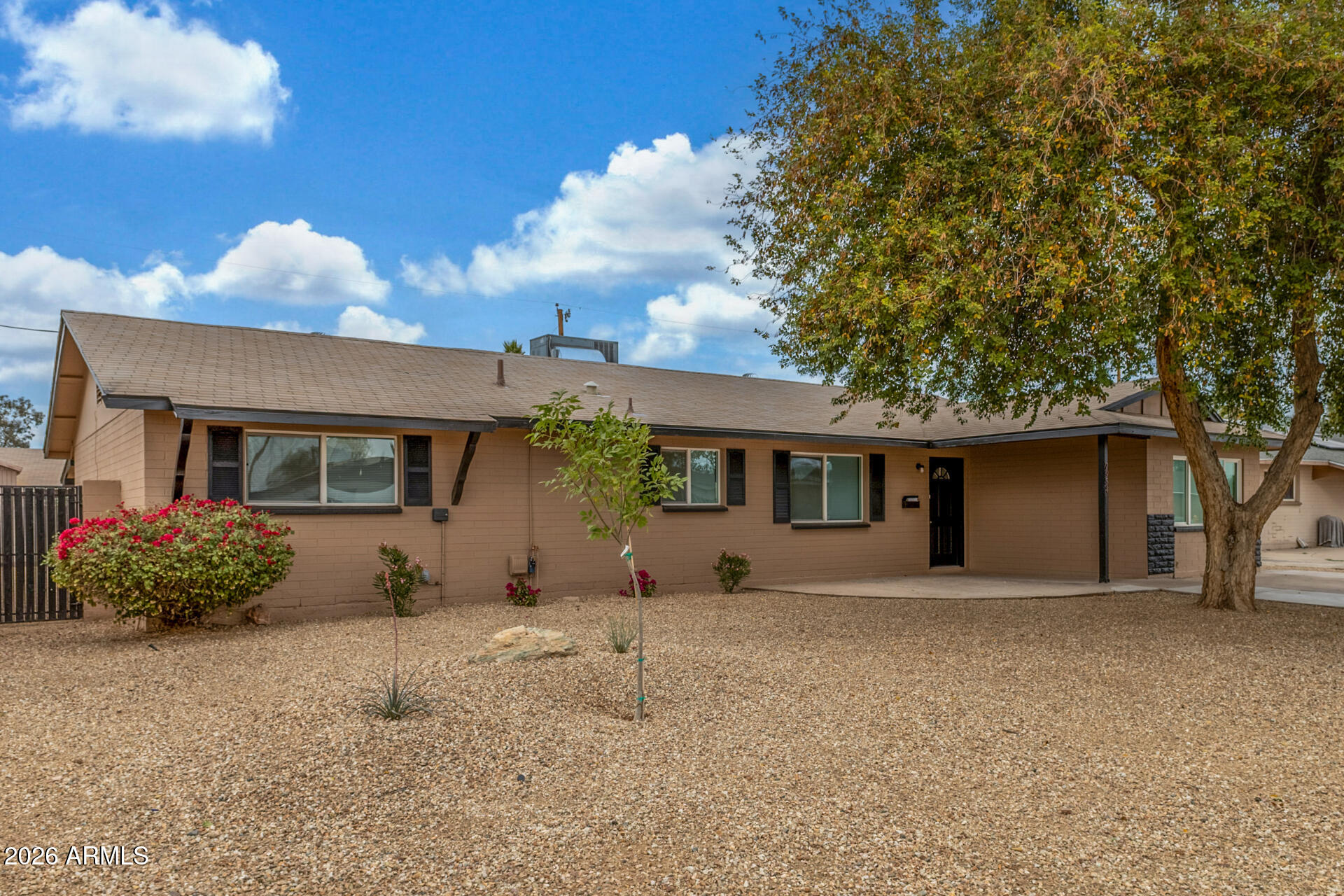 7954 W INDIANOLA Avenue