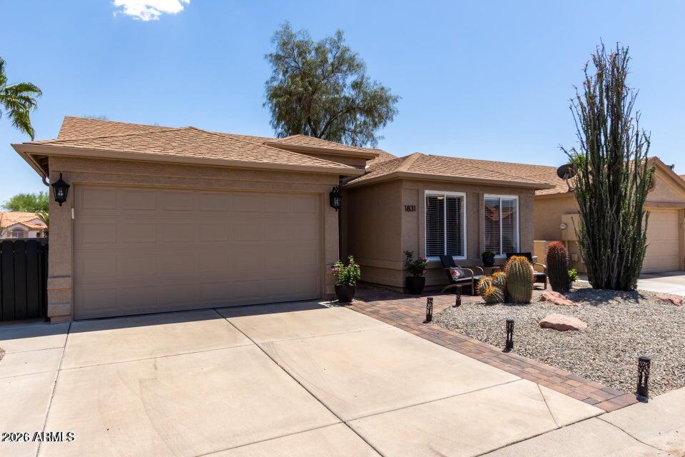 1831 E WESTCHESTER Drive
