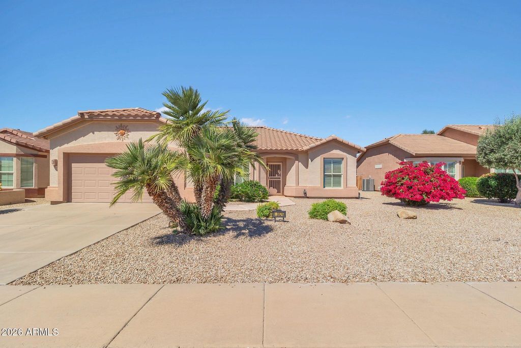 Photo of 3826 E Rolling Green Way, Chandler, AZ 85249 (MLS # 7000996)