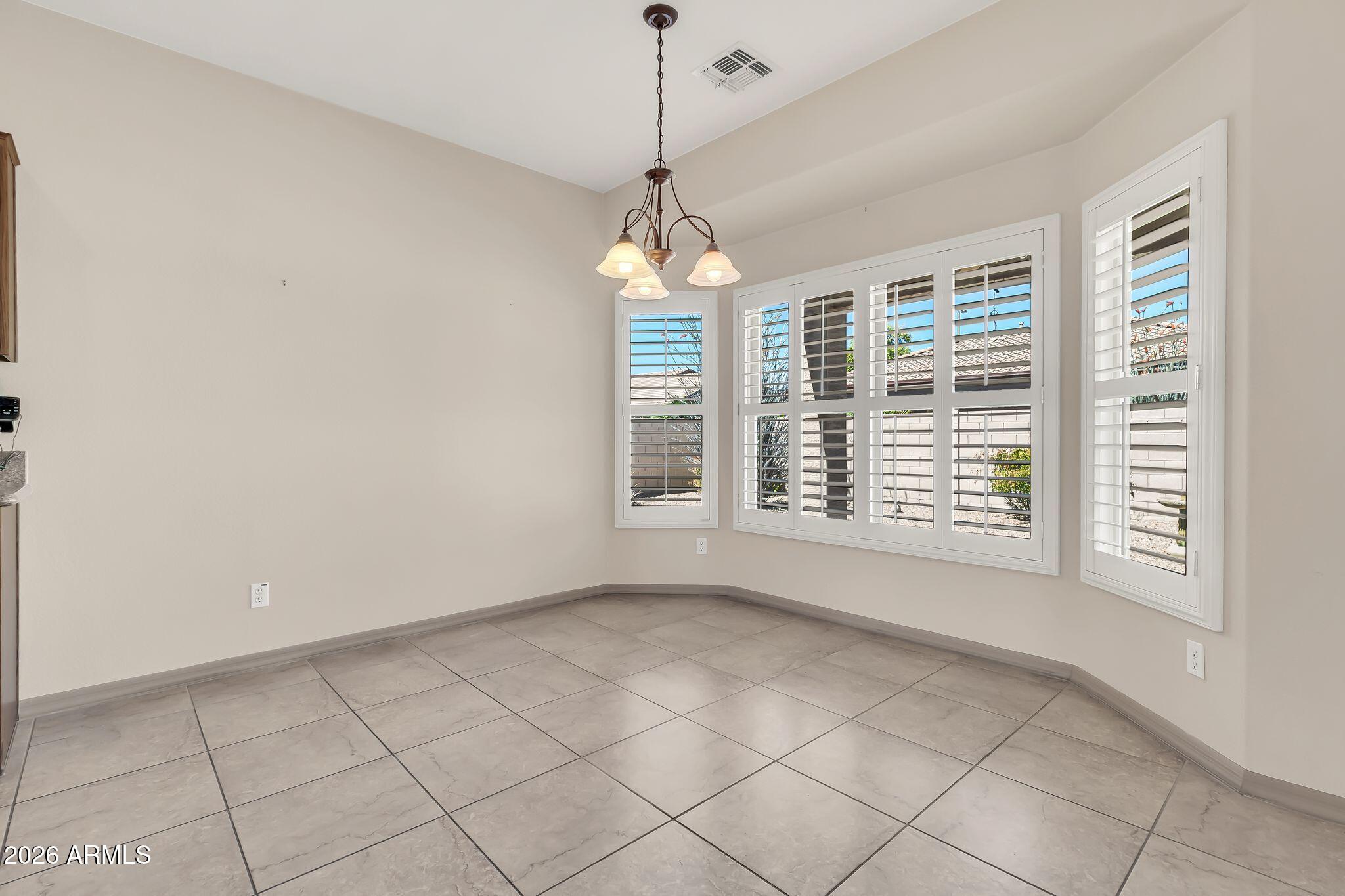 3826 E ROLLING GREEN Way