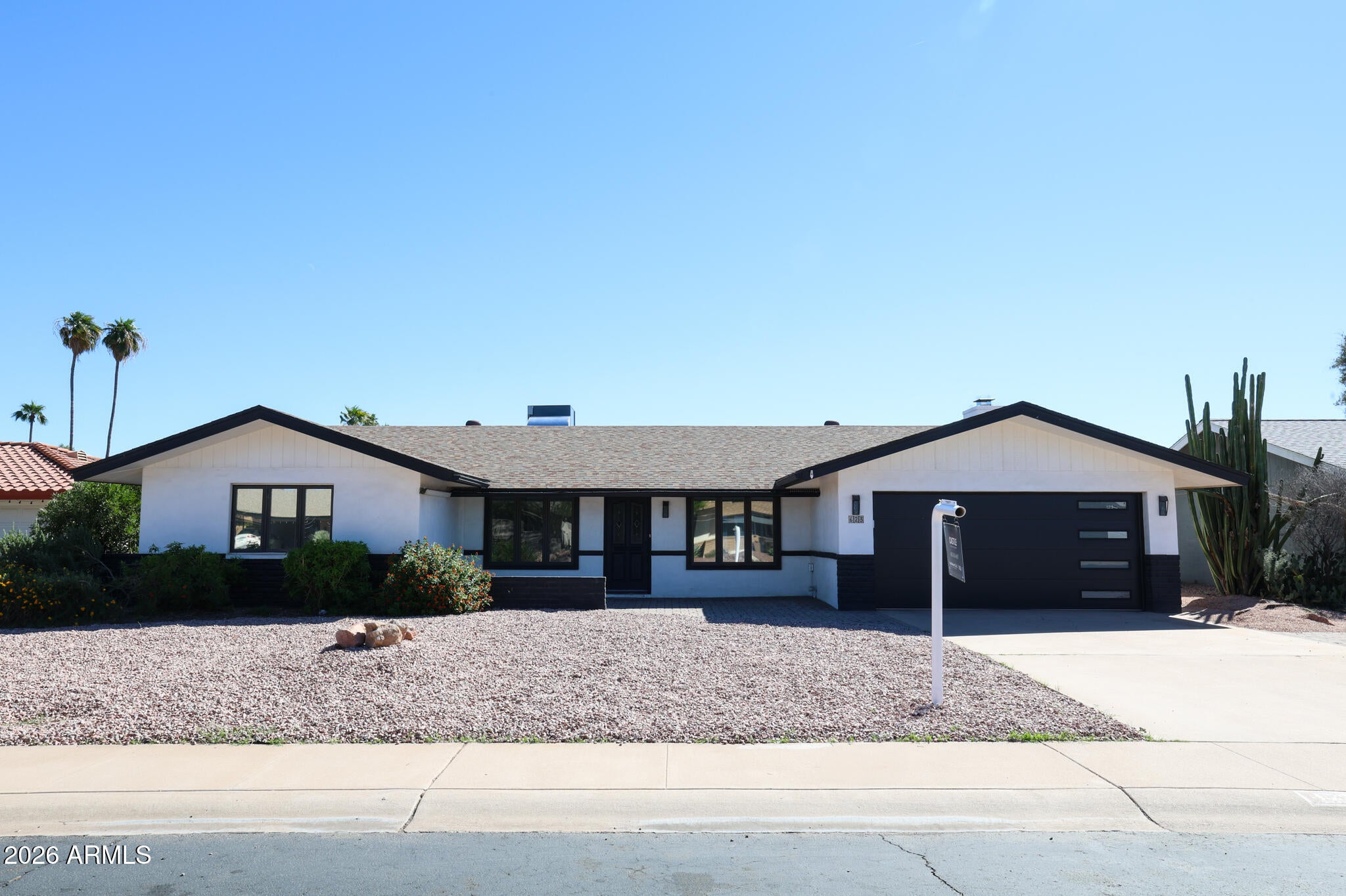 623 E LA JOLLA Drive