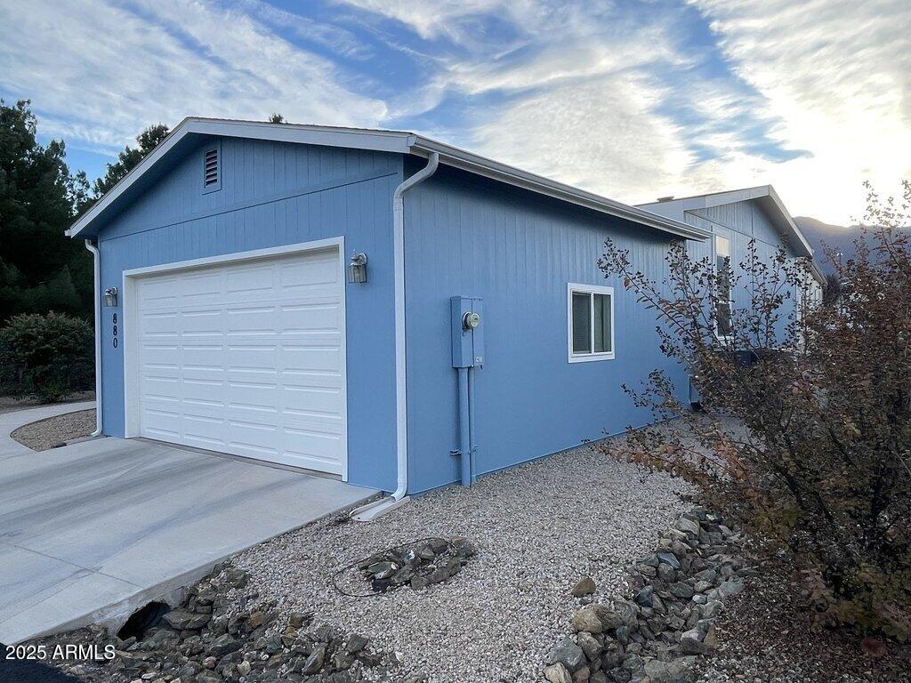 880 W On The Greens Boulevard