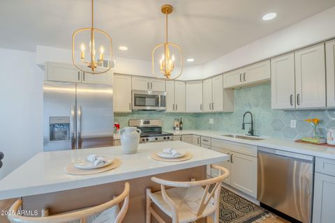 2121 S PENNINGTON -- 44 Mesa AZ 85202