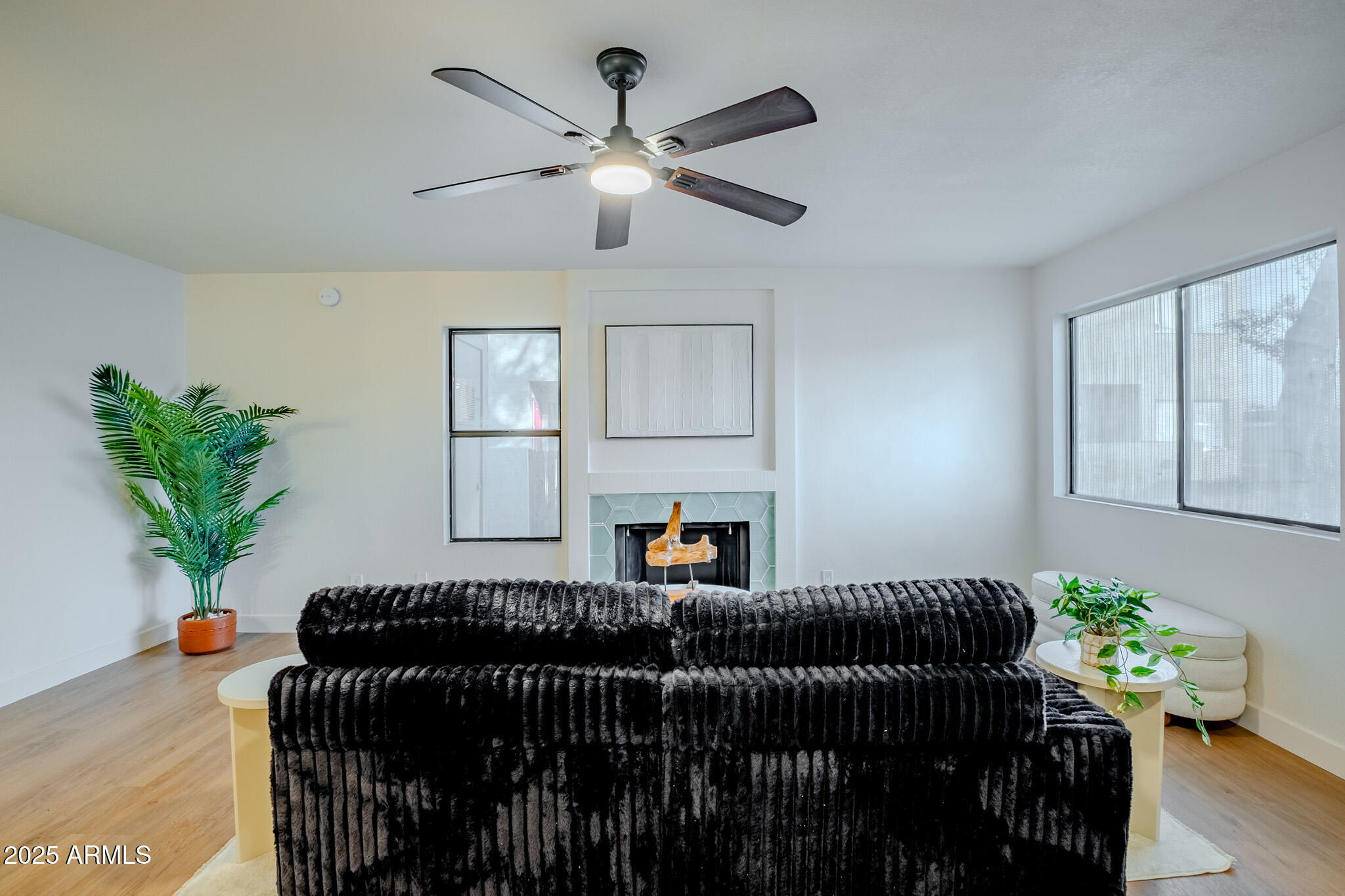 2121 S PENNINGTON -- 44