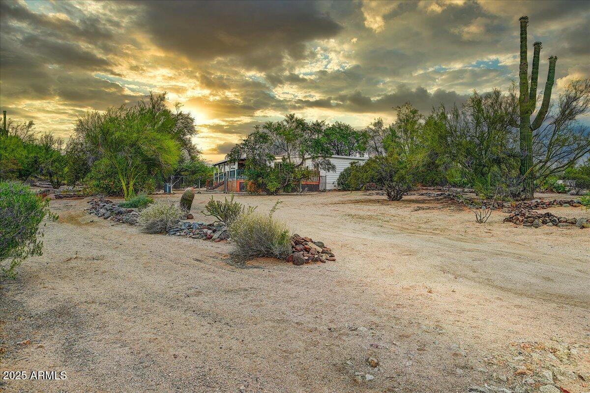 33601 N RIFLEMAN Road