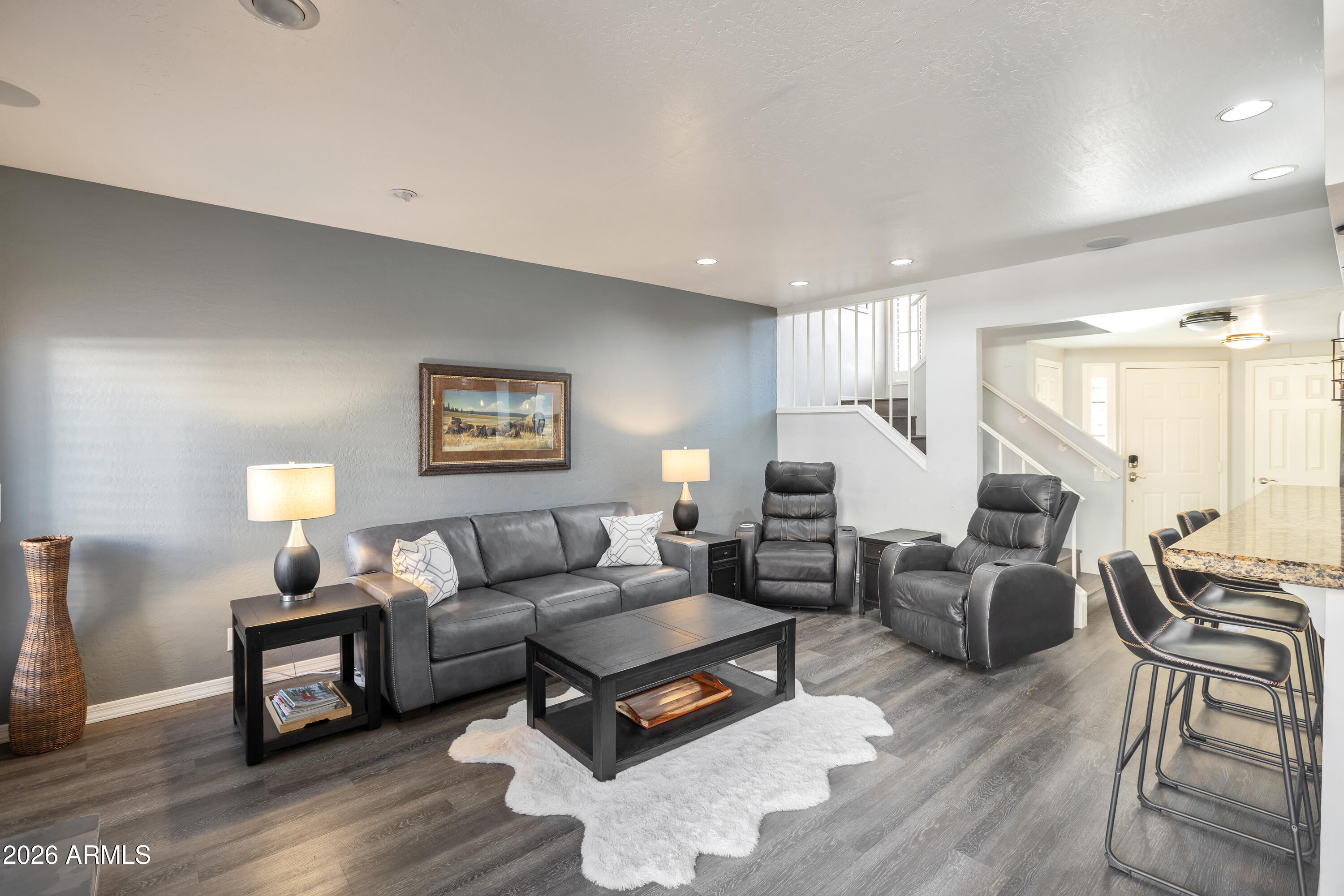 9705 E MOUNTAIN VIEW Road 1166