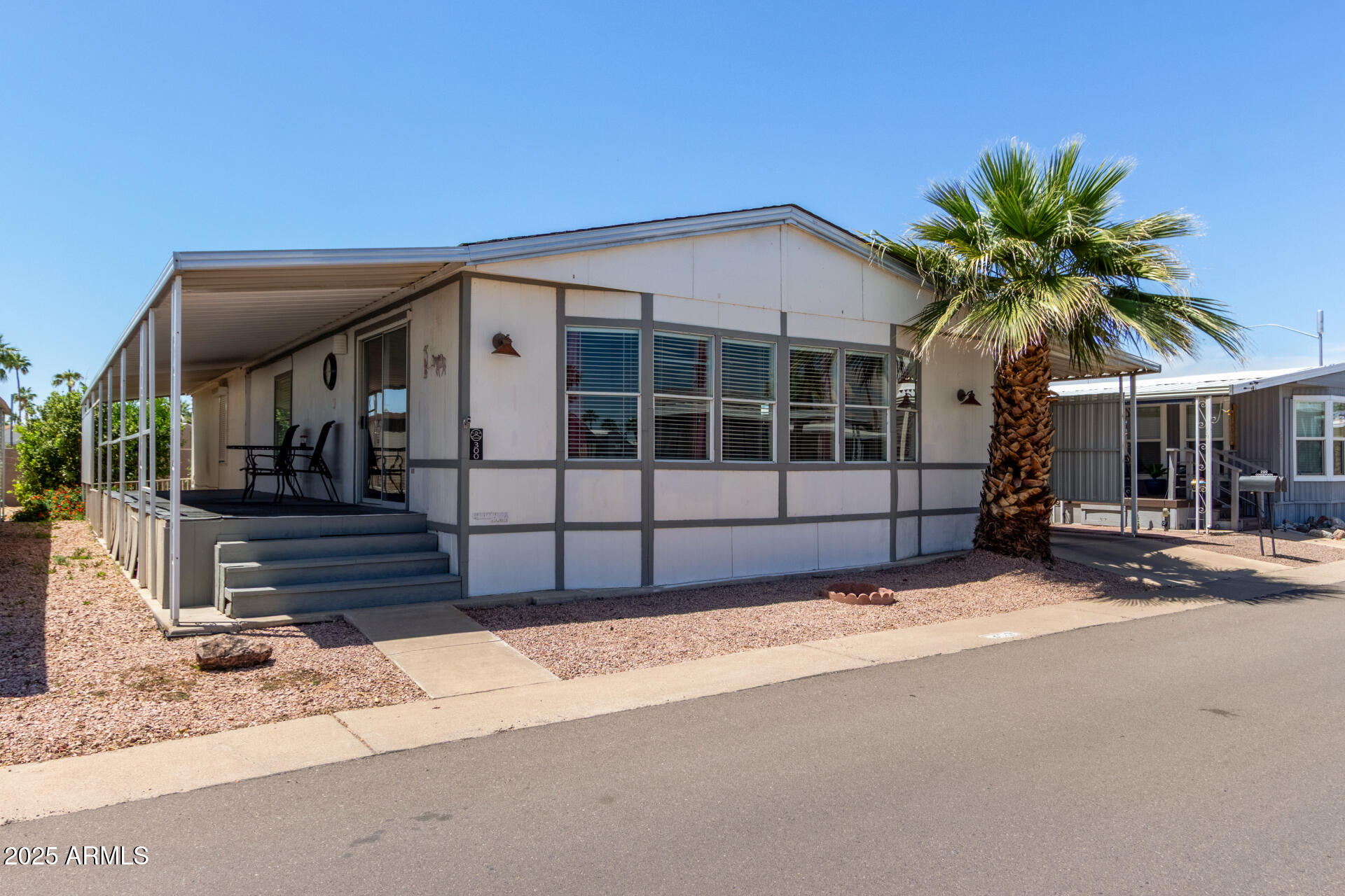 205 S HIGLEY Road 300