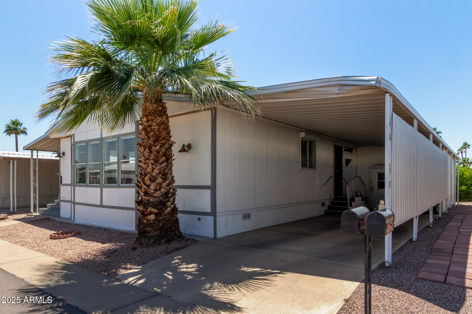 205 S HIGLEY Road 300